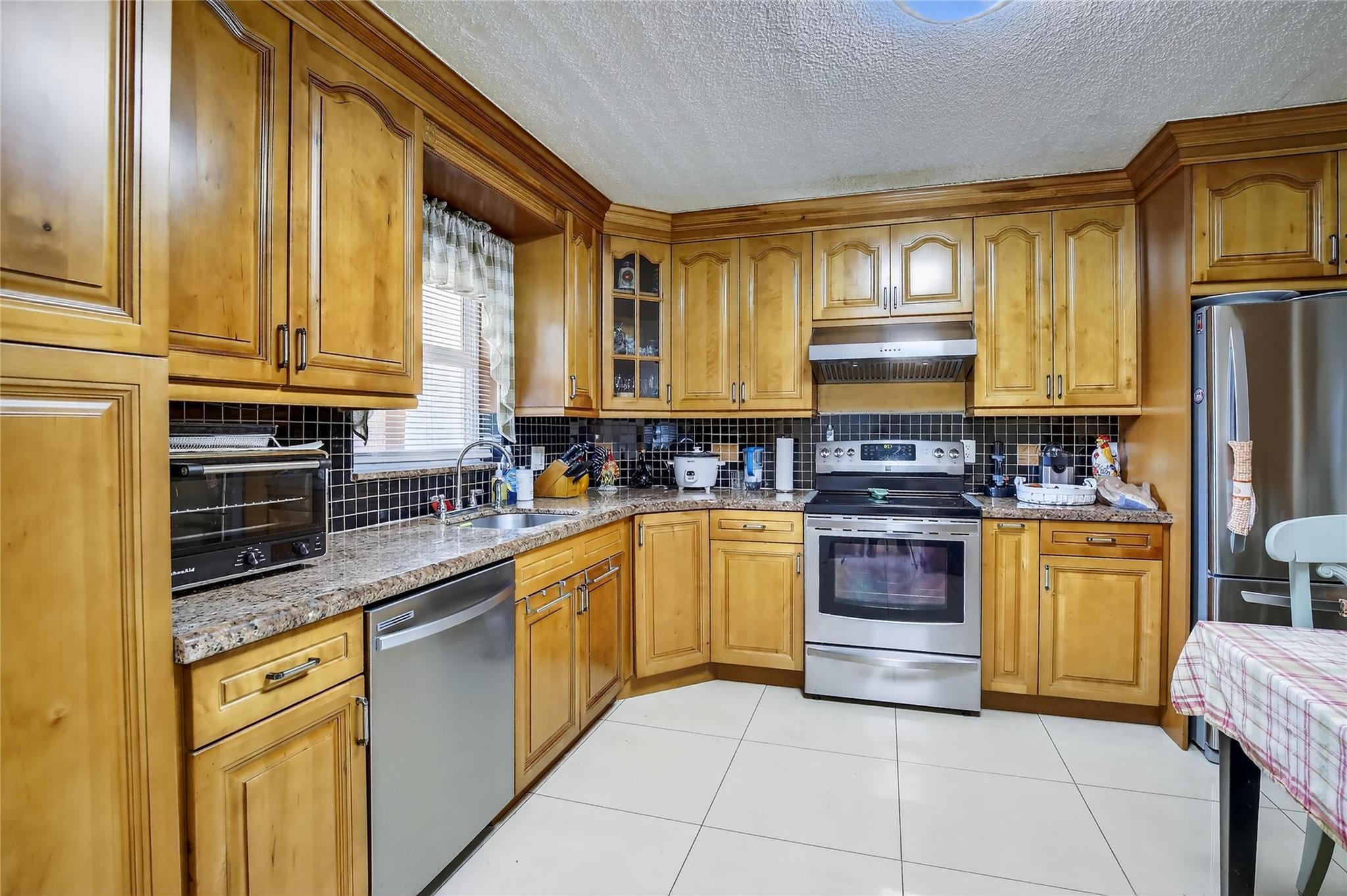 211 S Hollybrook Drive 107, Pembroke Pines, FL 33025, Pembroke Pines