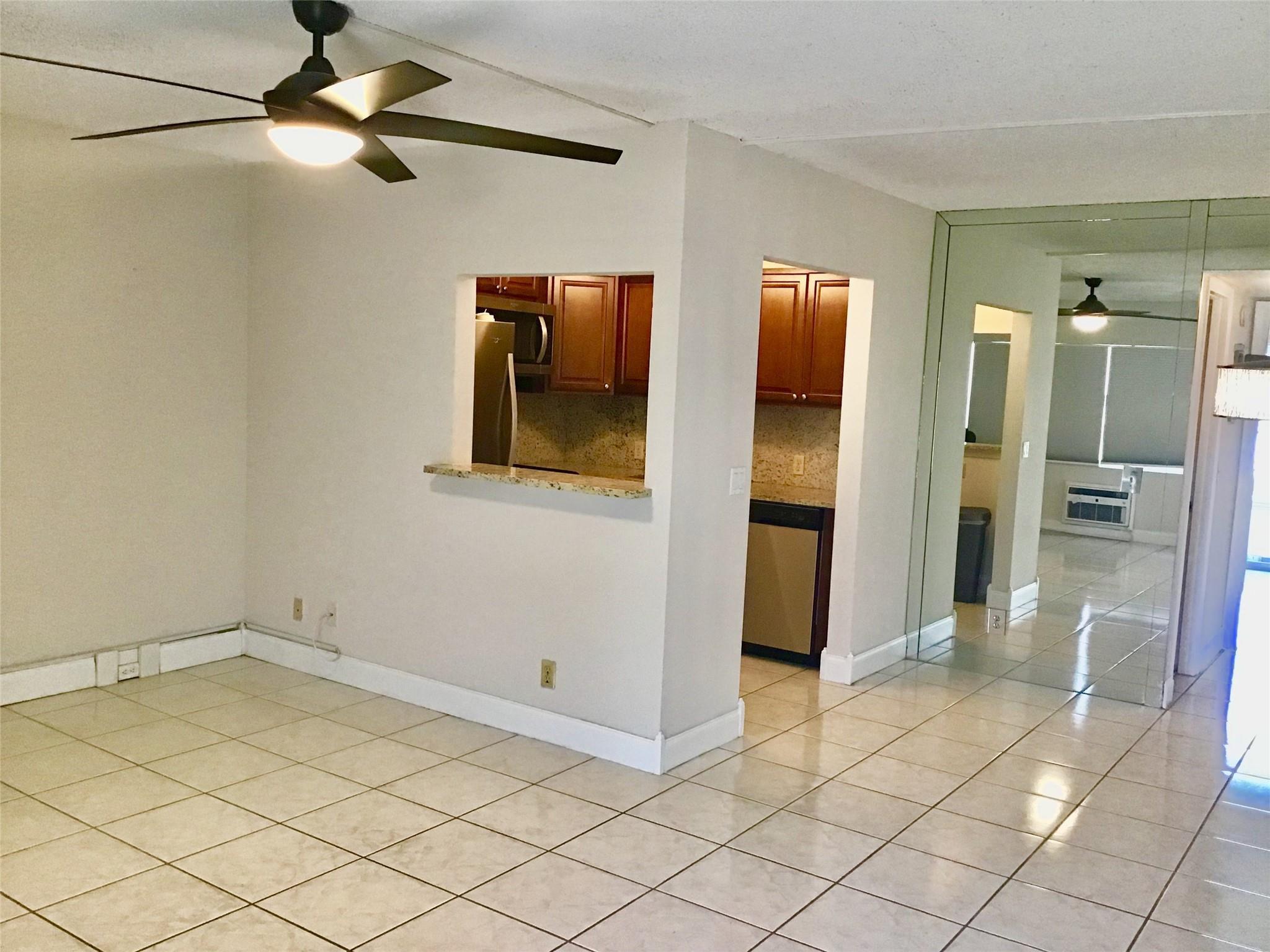 135 Fanshaw D 135, Boca Raton, FL 33434, Boca Raton - Photo 3