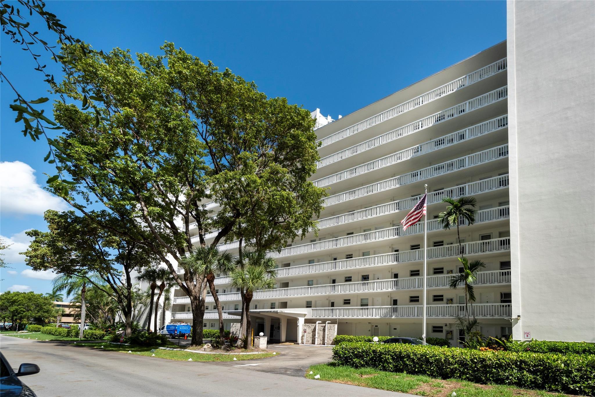 2555 NE 11th Street 902, Fort Lauderdale, FL 33304, Fort Lauderdale - Photo 3