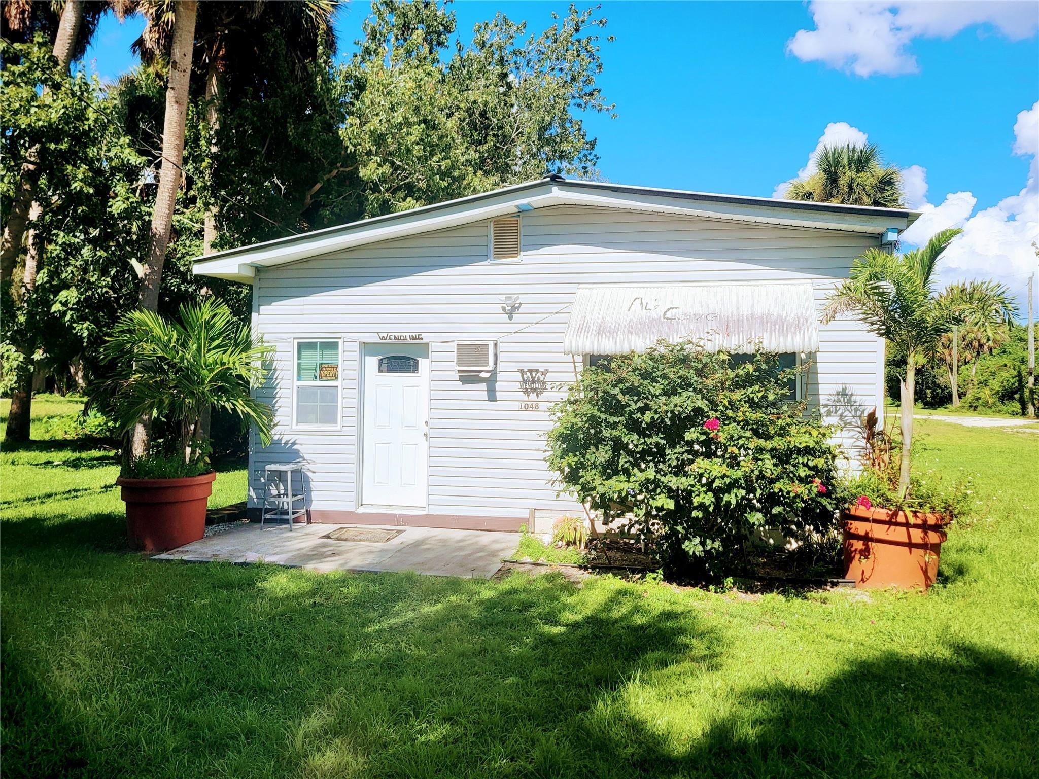 1048 Arvin Lane, Moore Haven, FL 33471, Moore Haven