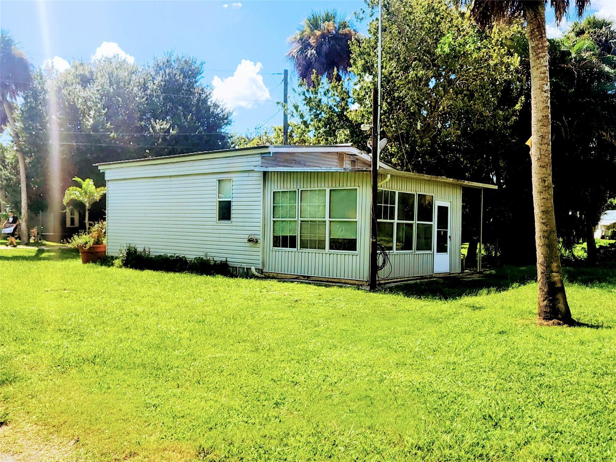 1048 Arvin Lane, Moore Haven, FL 33471, Moore Haven - Photo 3