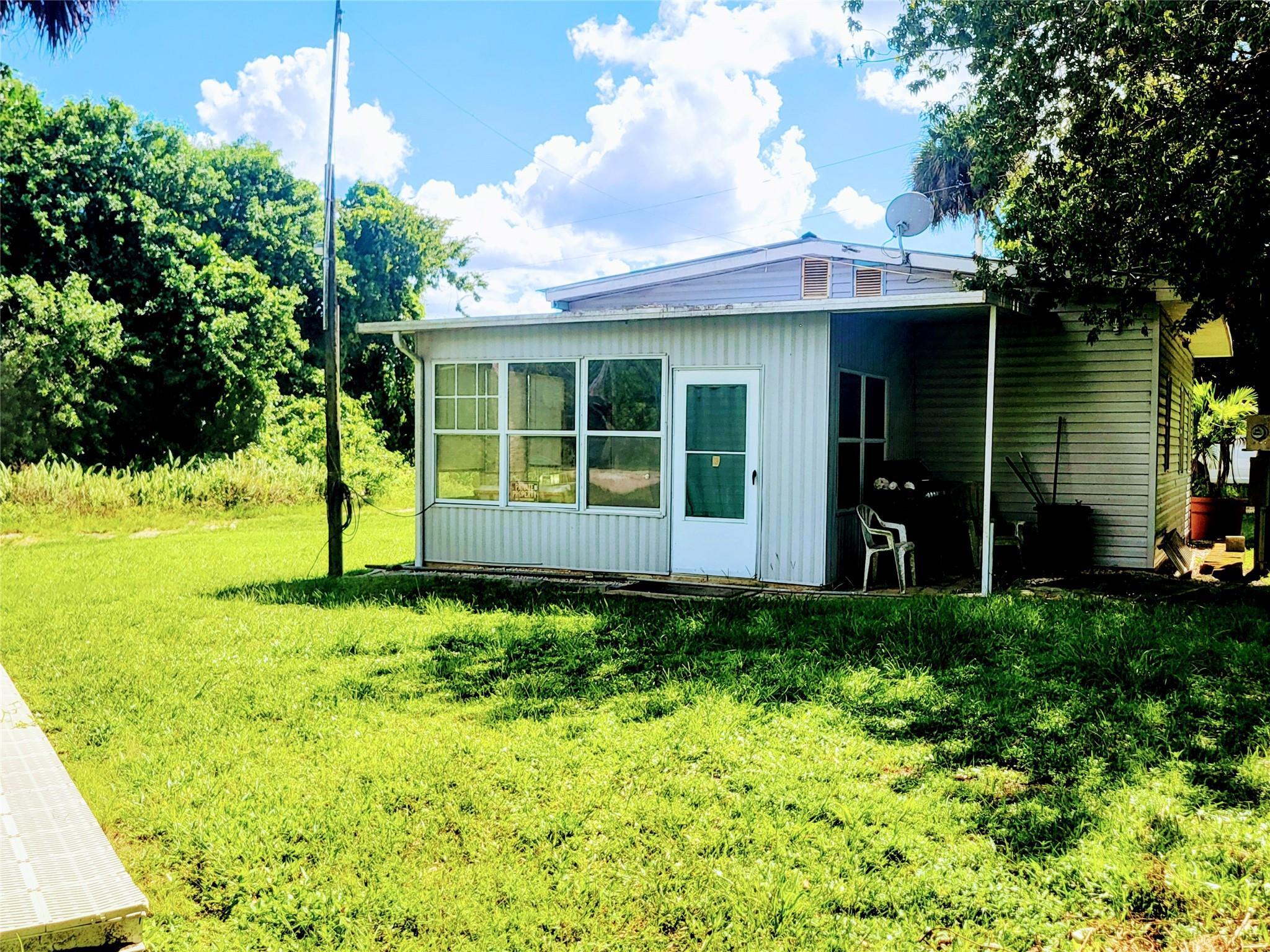 1048 Arvin Lane, Moore Haven, FL 33471, Moore Haven - Photo 4