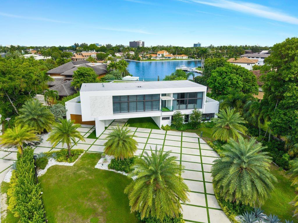 19 Gatehouse Road, Sea Ranch Lakes, FL 33308, Sea Ranch Lakes