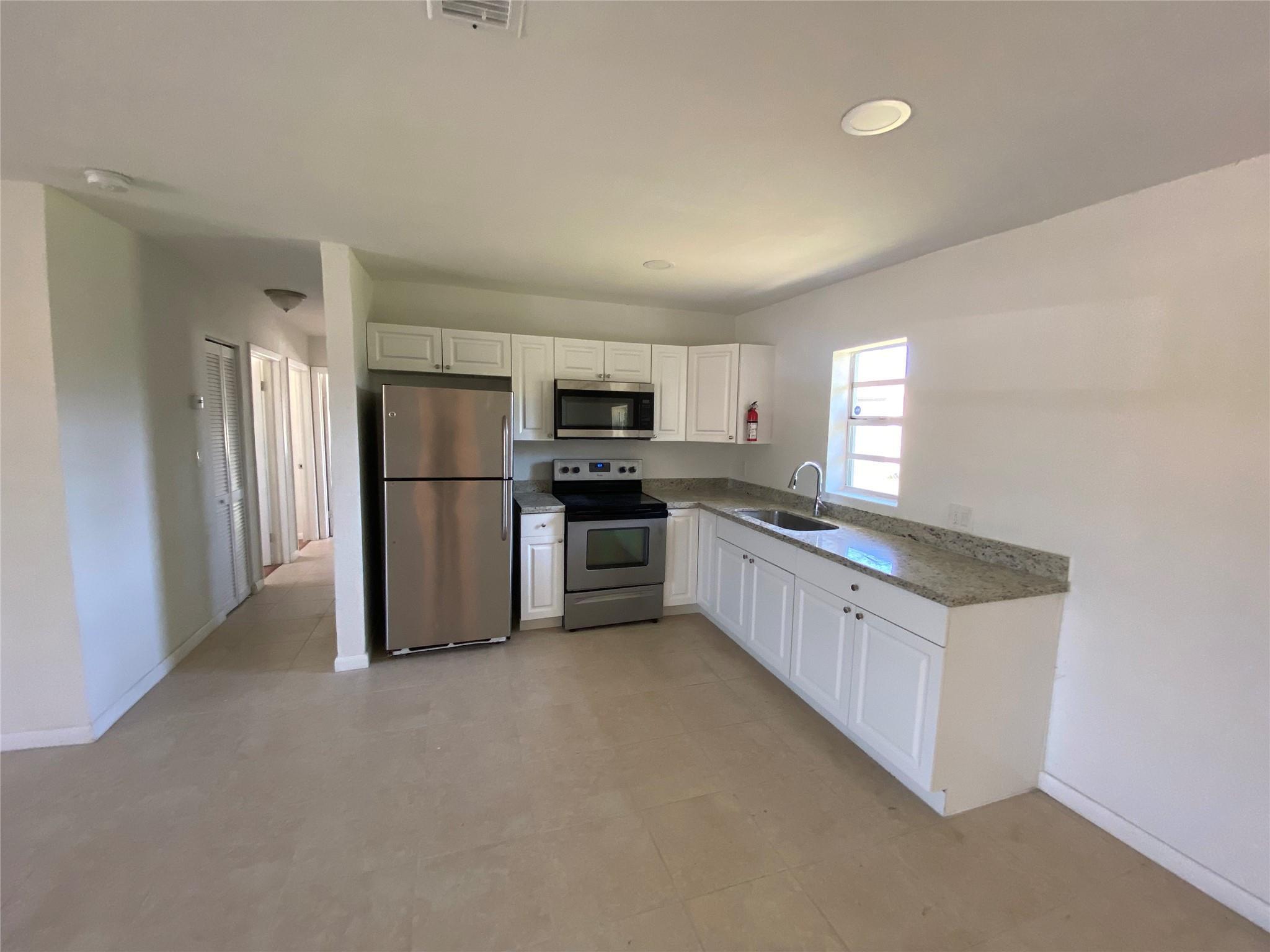 1654 43rd Street, West Palm Beach, FL 33407, West Palm Beach - Photo 3