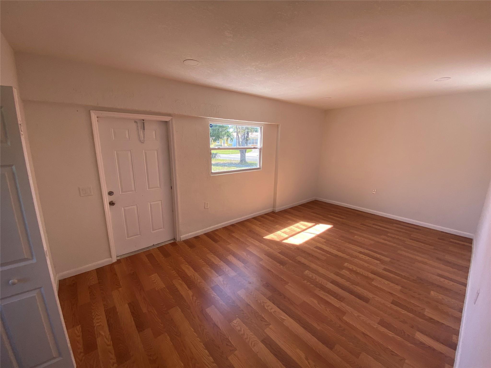 1654 43rd Street, West Palm Beach, FL 33407, West Palm Beach - Photo 5