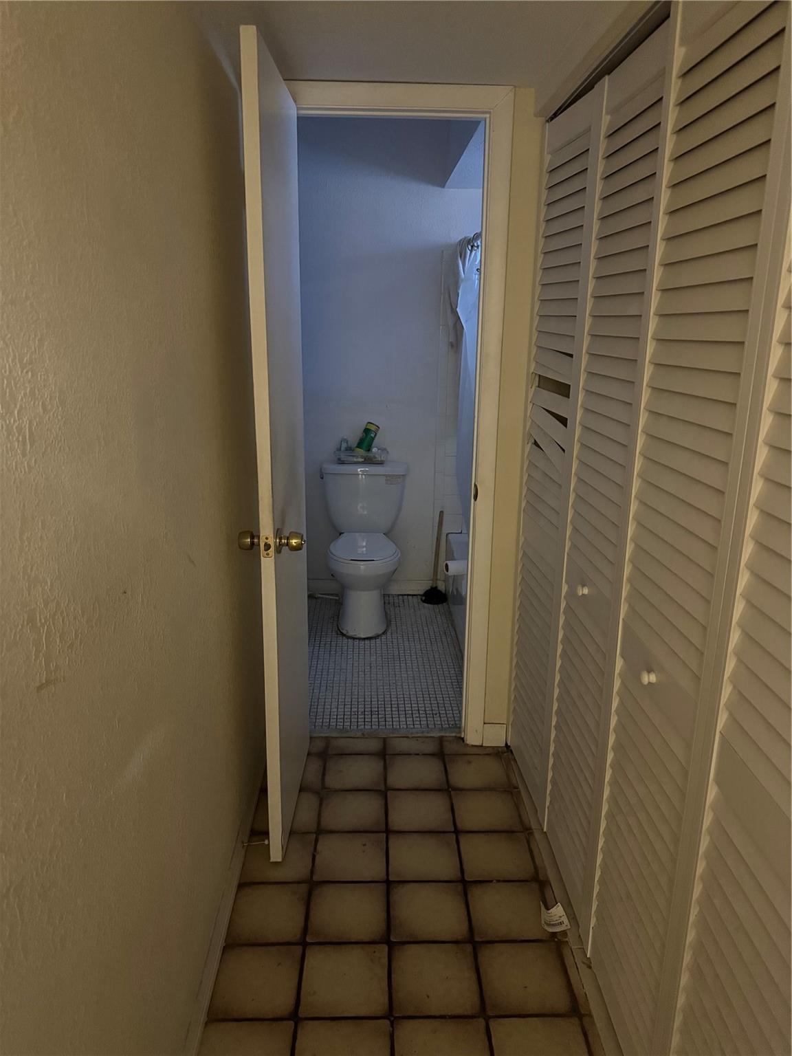 5111 W Oakland Park Boulevard 307, Lauderdale Lakes, FL 33313, Lauderdale Lakes - Photo 5