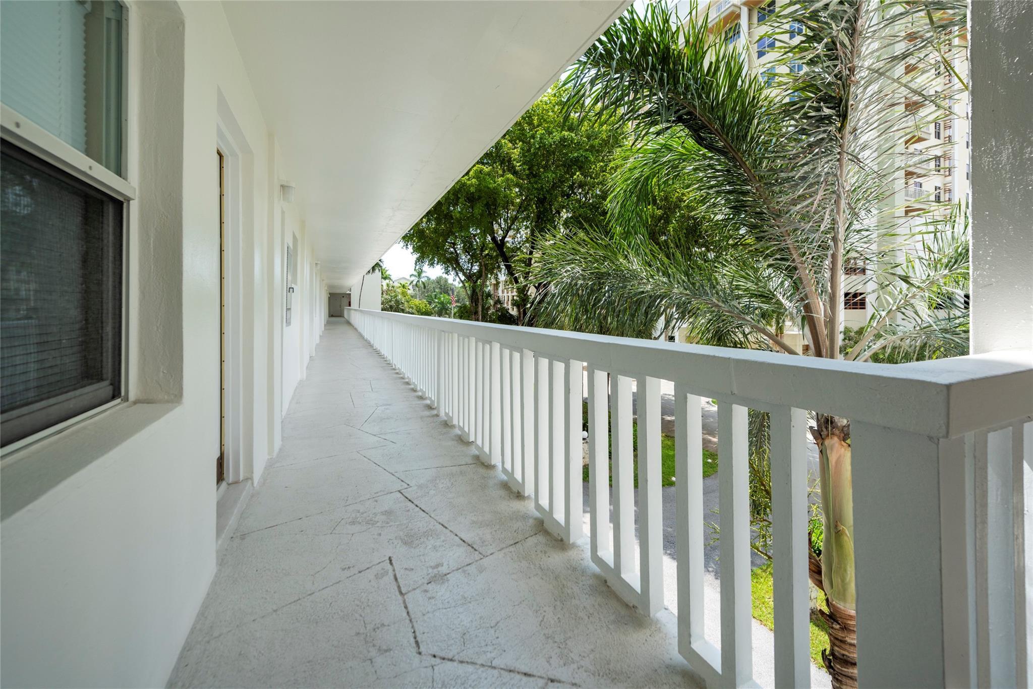 2555 NE 11th Street 302, Fort Lauderdale, FL 33304, Fort Lauderdale - Photo 5