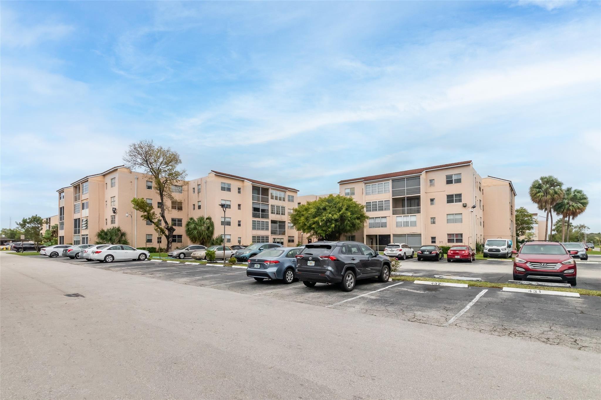 2840 Somerset Drive 403, Lauderdale Lakes, FL 33311, Lauderdale Lakes