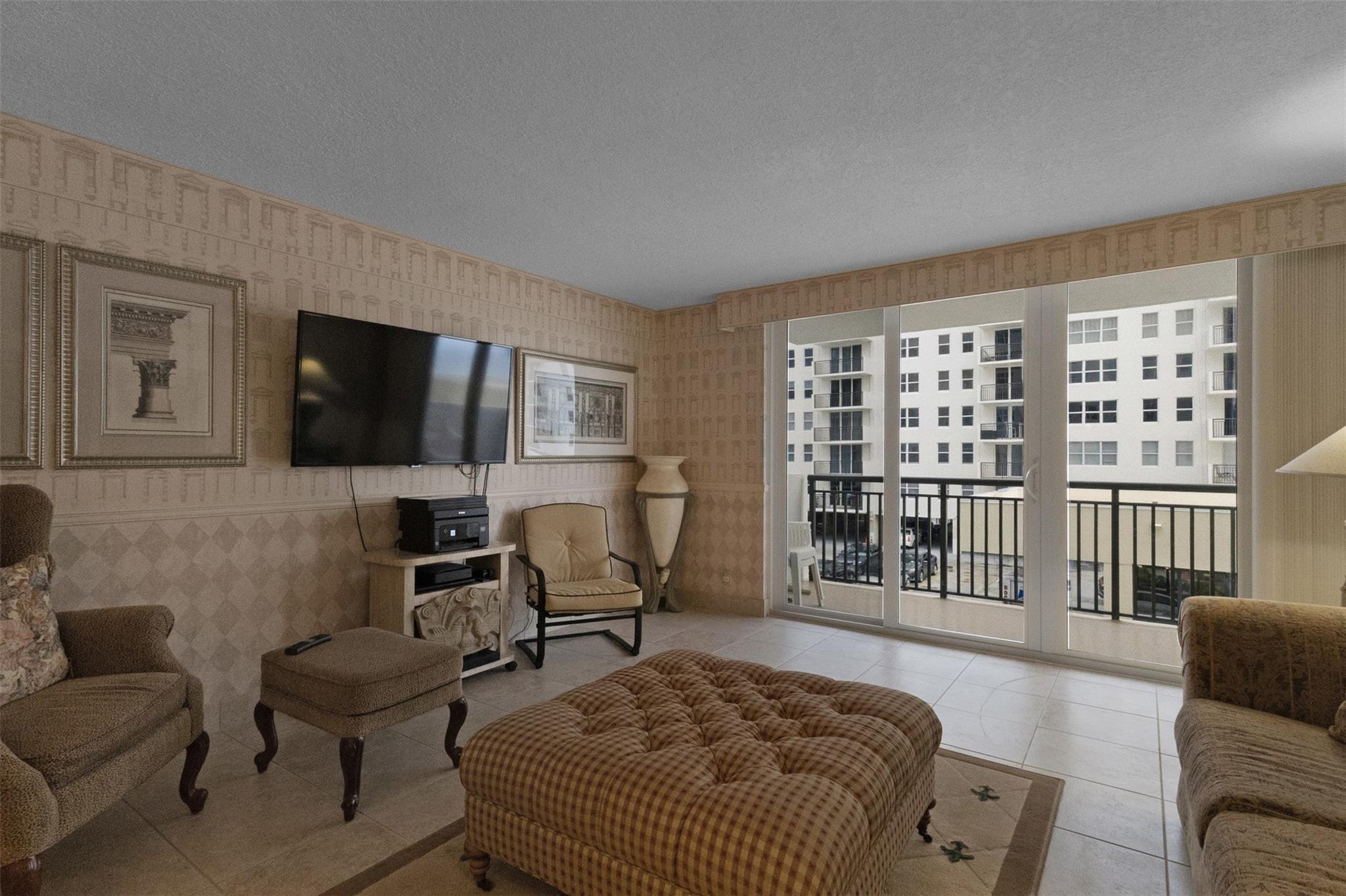 1147 Hillsboro Mile 307, Hillsboro Beach, FL 33062, Hillsboro Beach - Photo 3