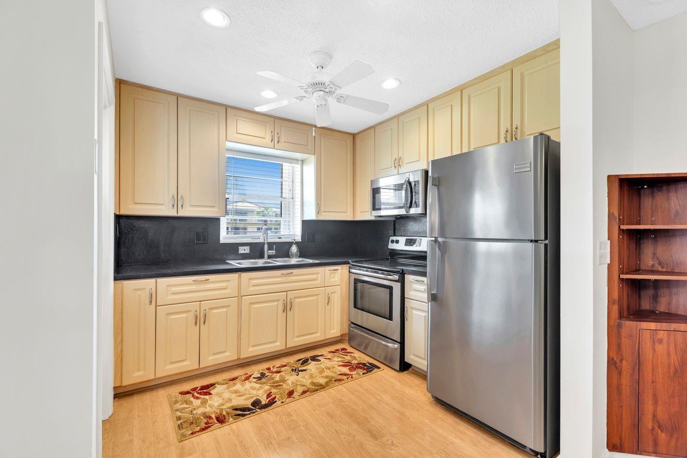 5300 Washington Street D206, Hollywood, FL 33021, Hollywood - Photo 3