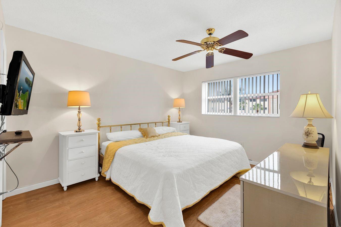 5300 Washington Street D206, Hollywood, FL 33021, Hollywood - Photo 5