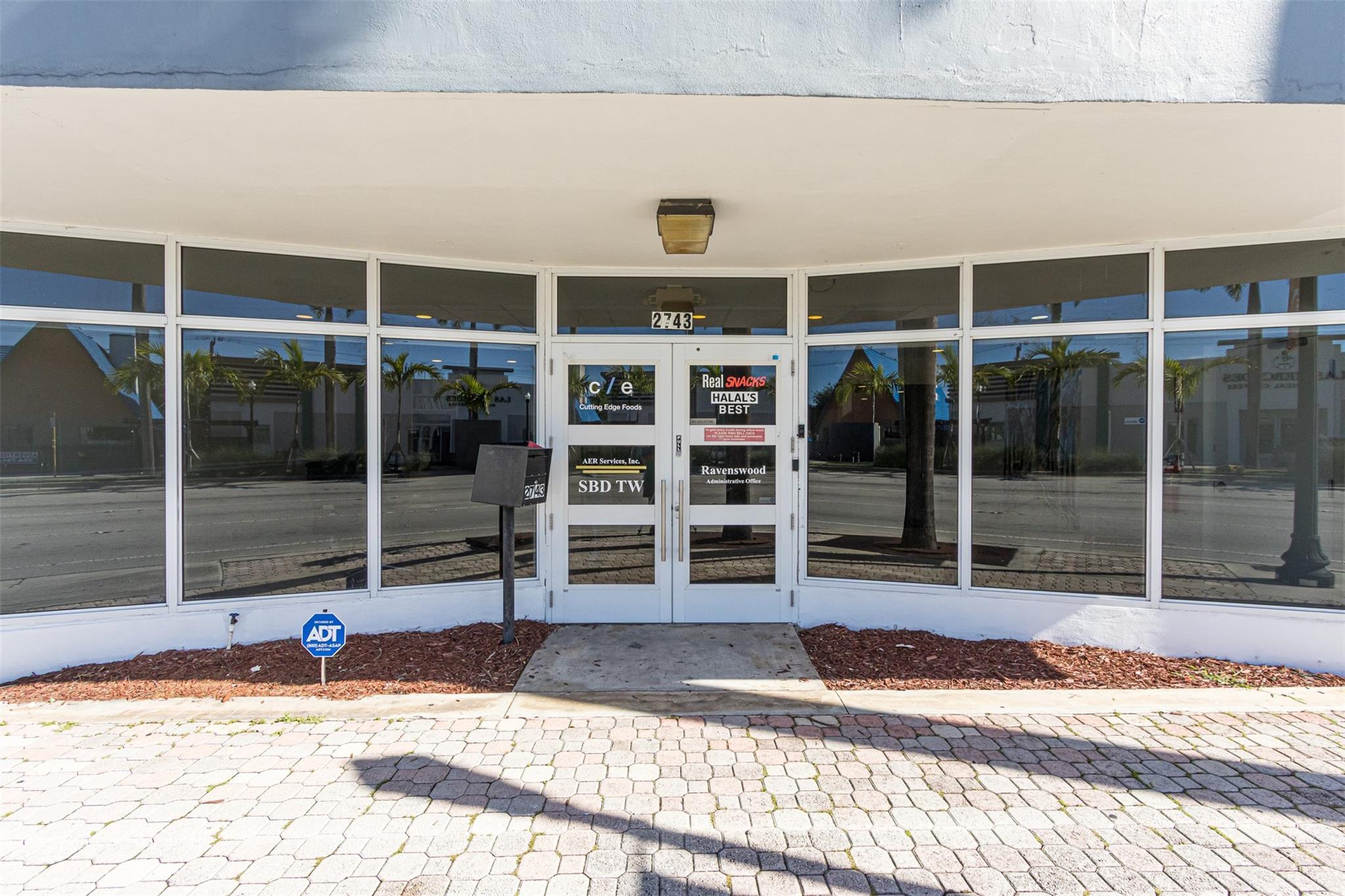 2743 Hollywood Boulevard, Hollywood, FL 33020, Hollywood - Photo 2