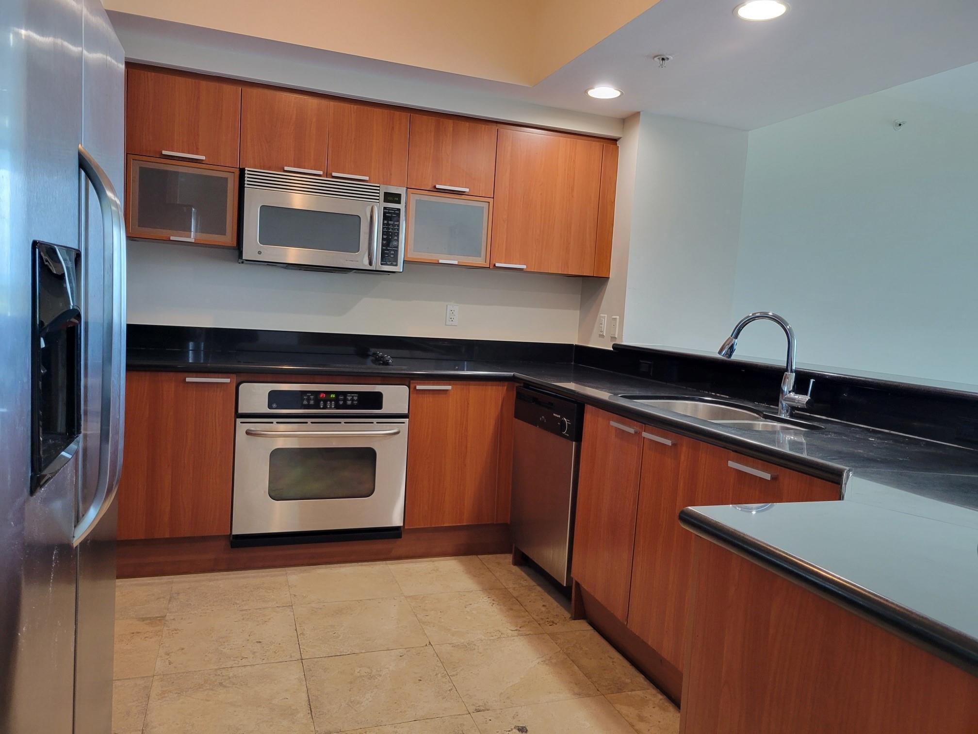 15051 Royal Oaks Lane 902, North Miami, FL 33181, North Miami - Photo 3