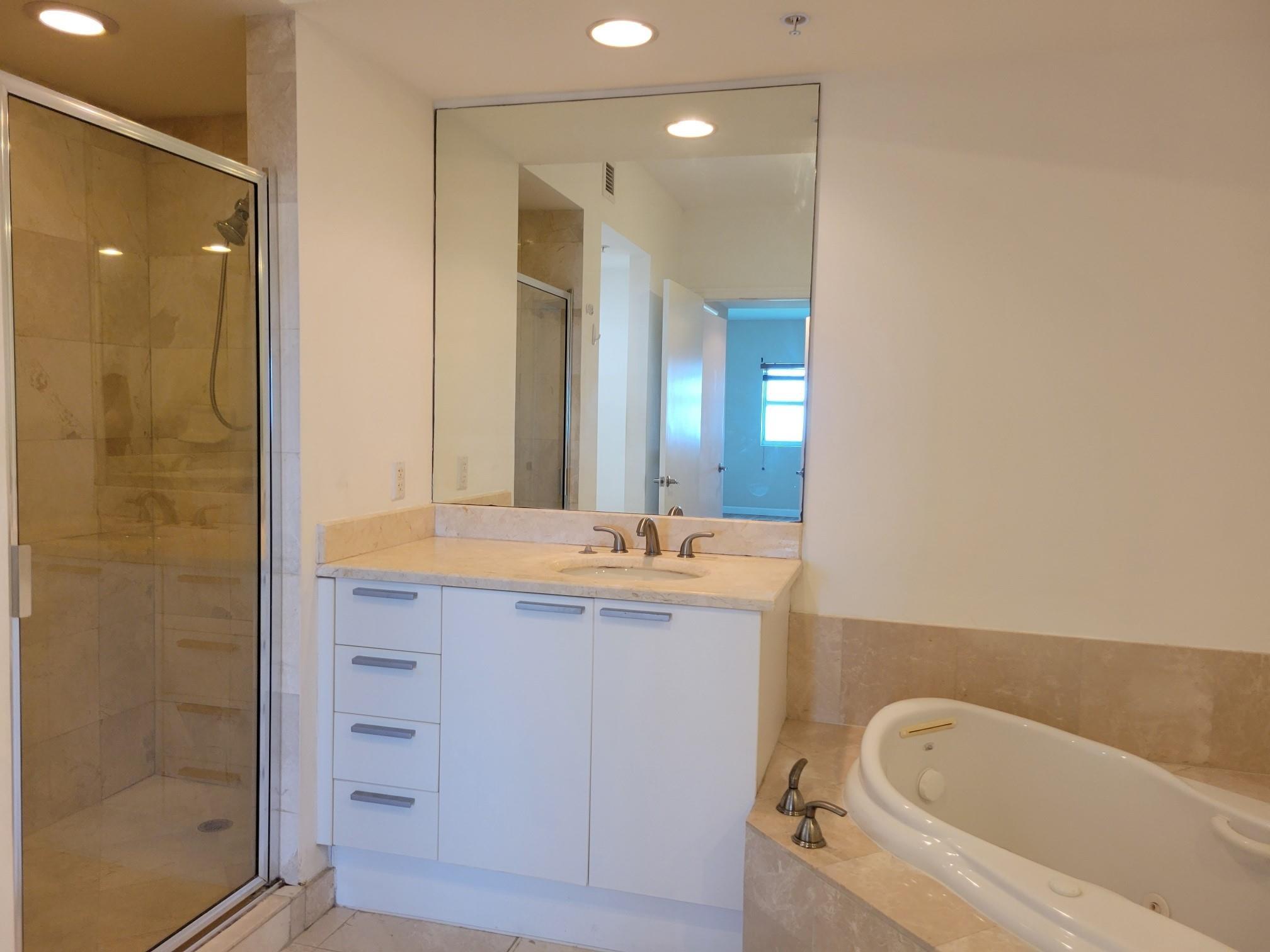 15051 Royal Oaks Lane 902, North Miami, FL 33181, North Miami - Photo 4