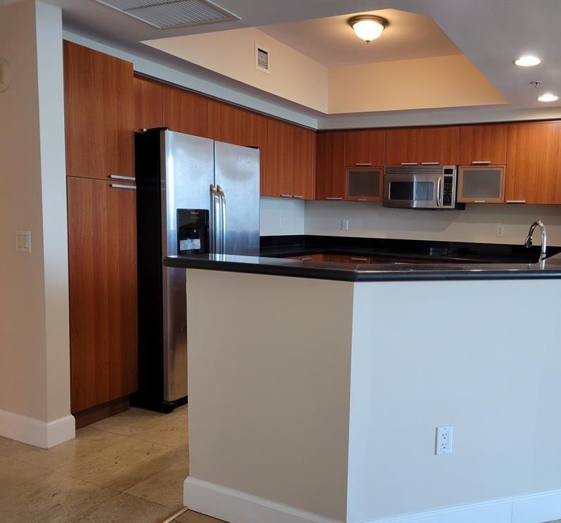 15051 Royal Oaks Lane 902, North Miami, FL 33181, North Miami - Photo 2