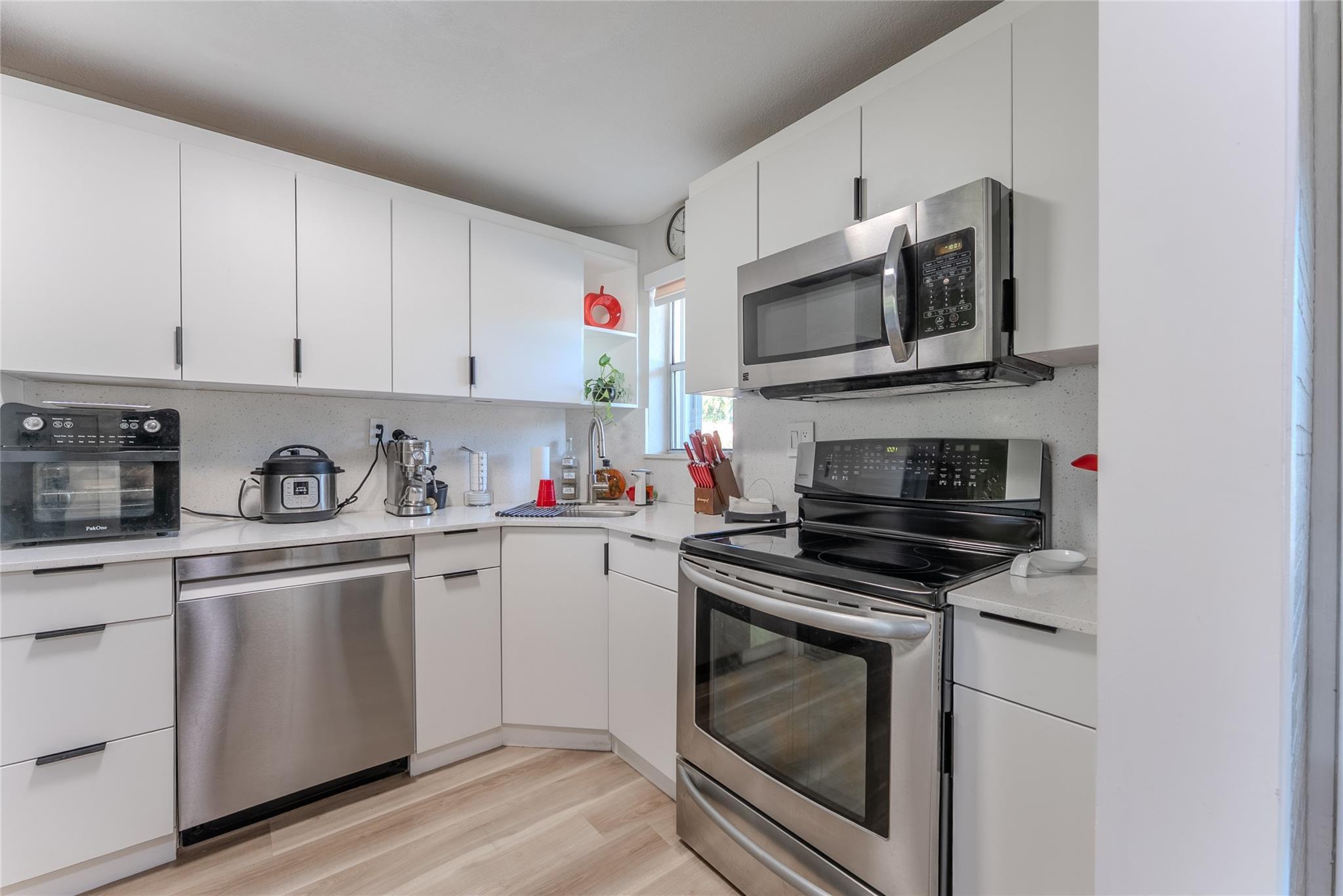 8900 Washington Boulevard 115, Pembroke Pines, FL 33025, Pembroke Pines - Photo 4