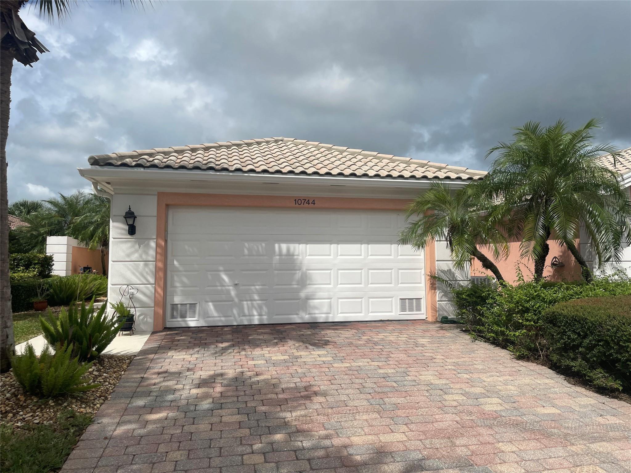 10744 SW Elsinore Drive, Port St. Lucie, FL 34987, Port St. Lucie - Photo 2