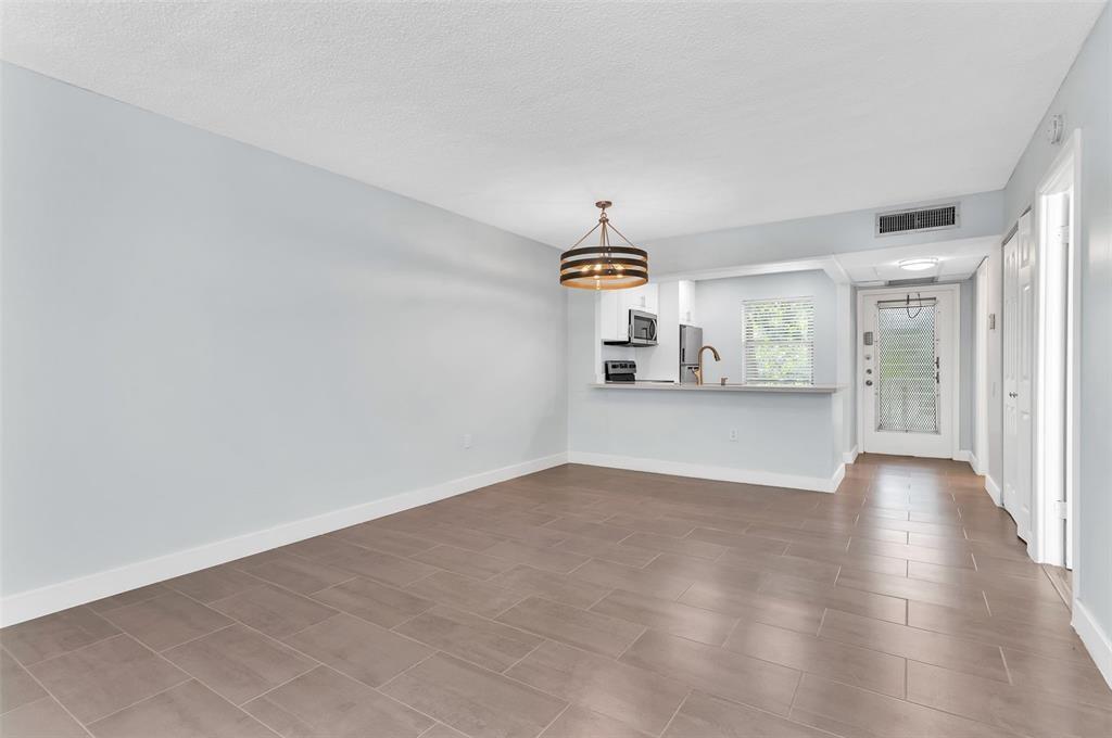 9091 Lime Bay Boulevard 312, Tamarac, FL 33321, Tamarac - Photo 5