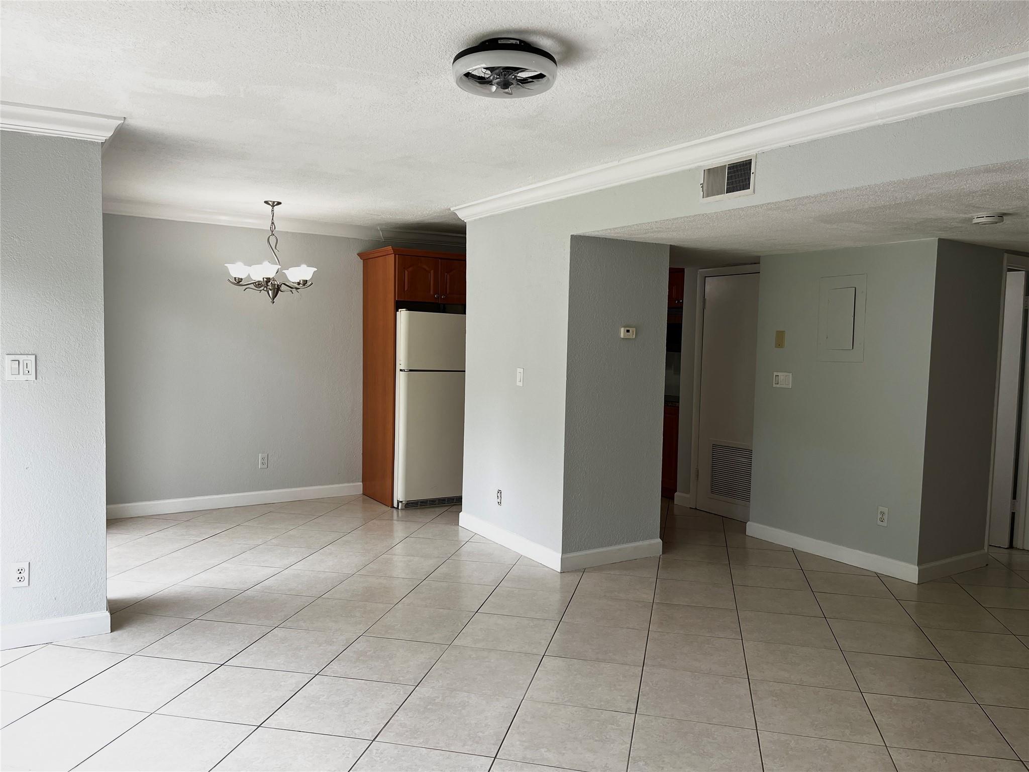 8149 Lagos De Campo Boulevard B-1, Fort Lauderdale, FL 33321, Fort Lauderdale - Photo 5