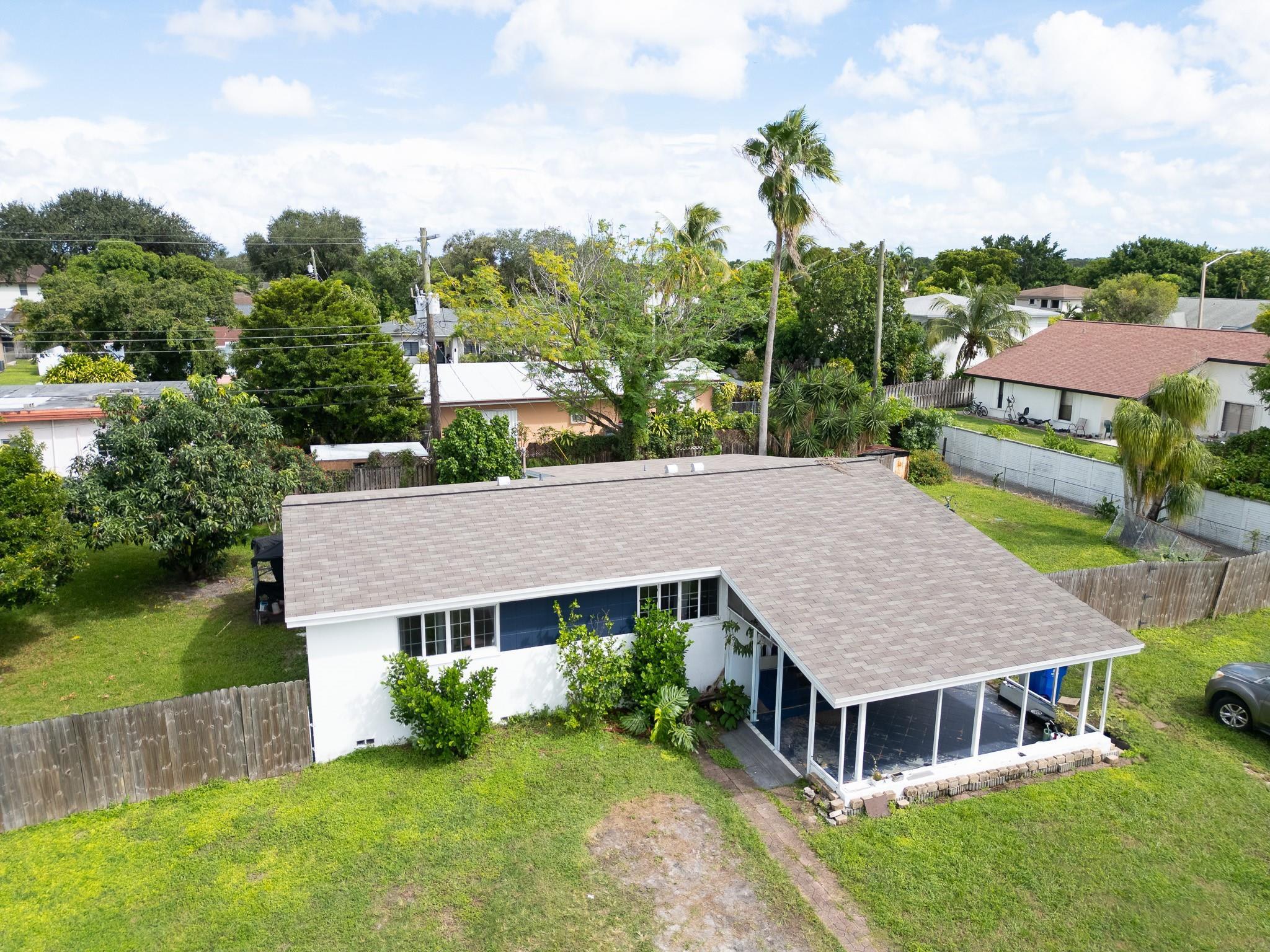 2011 SW 97th Terrace, Miramar, FL 33025, Miramar - Photo 2