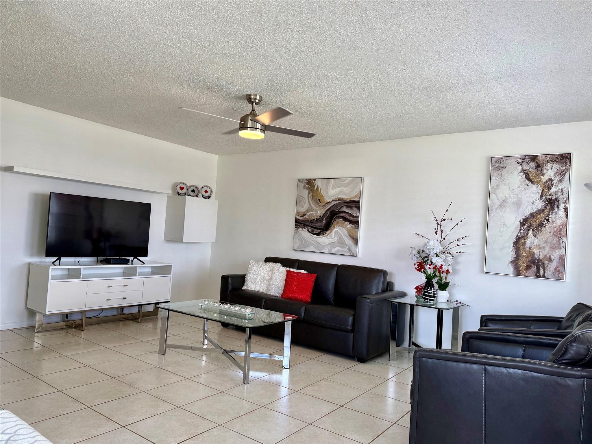 144 Farnham F, Deerfield Beach, FL 33442, Deerfield Beach - Photo 3