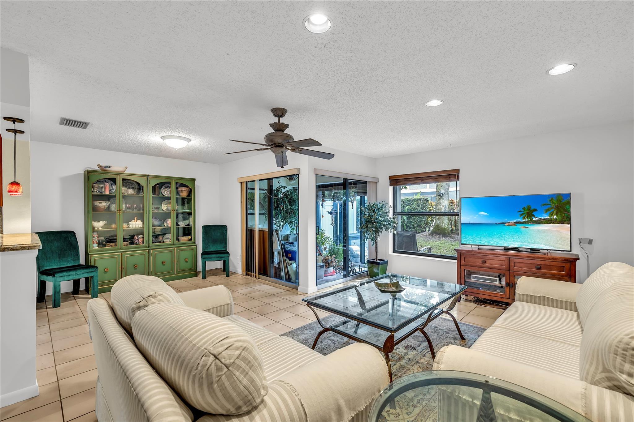 2737 NW 42nd Avenue 2737, Coconut Creek, FL 33066, Coconut Creek - Photo 3