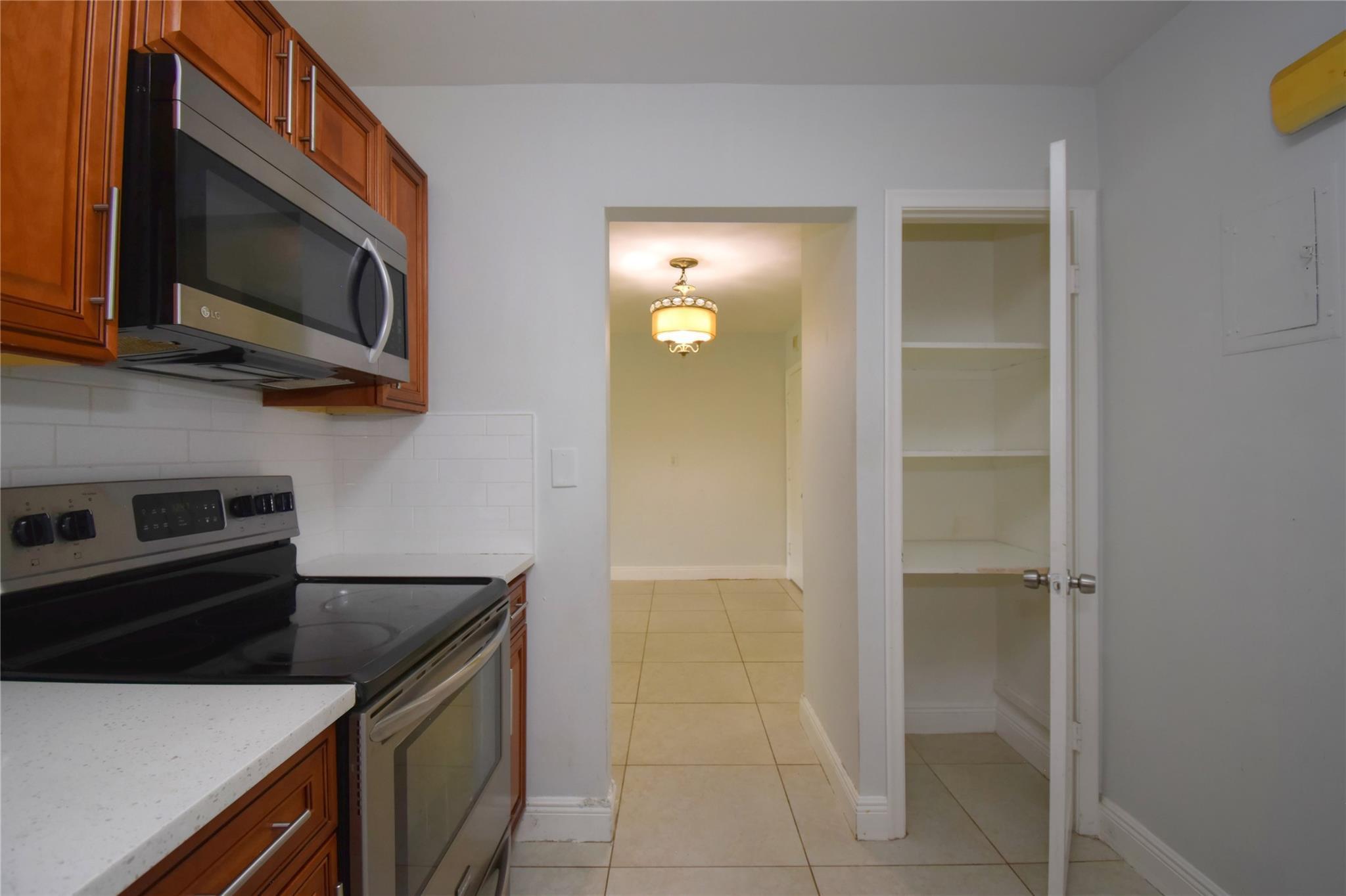 9 NE 19th Court 119C, Wilton Manors, FL 33305, Wilton Manors - Photo 3
