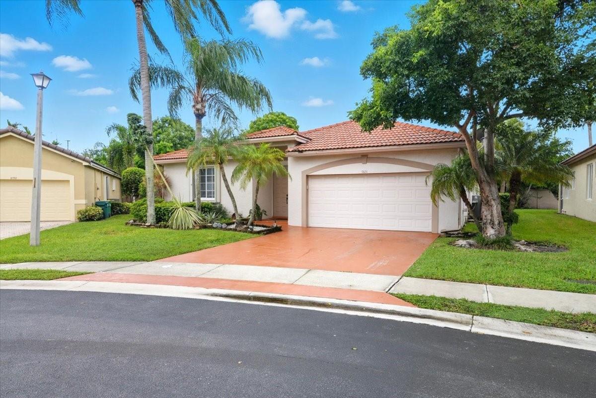 7631 NW 87th Terrace, Tamarac, FL 33321, Tamarac - Photo 4