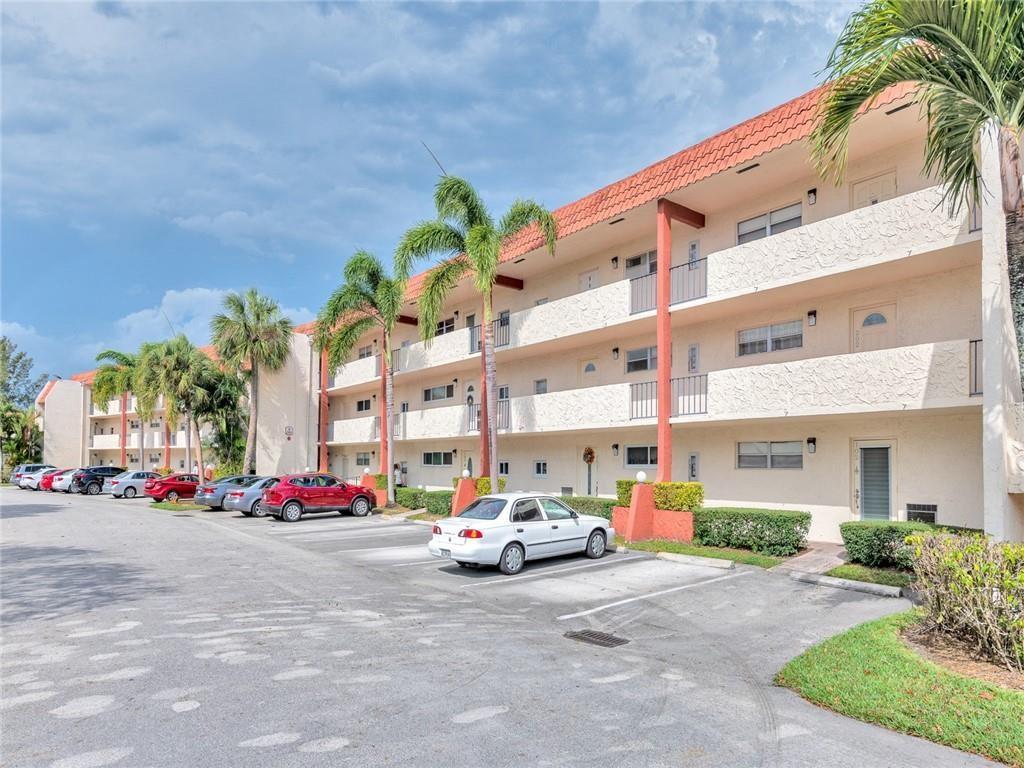 9800 N Hollybrook Lake Drive 202, Pembroke Pines, FL 33025, Pembroke Pines