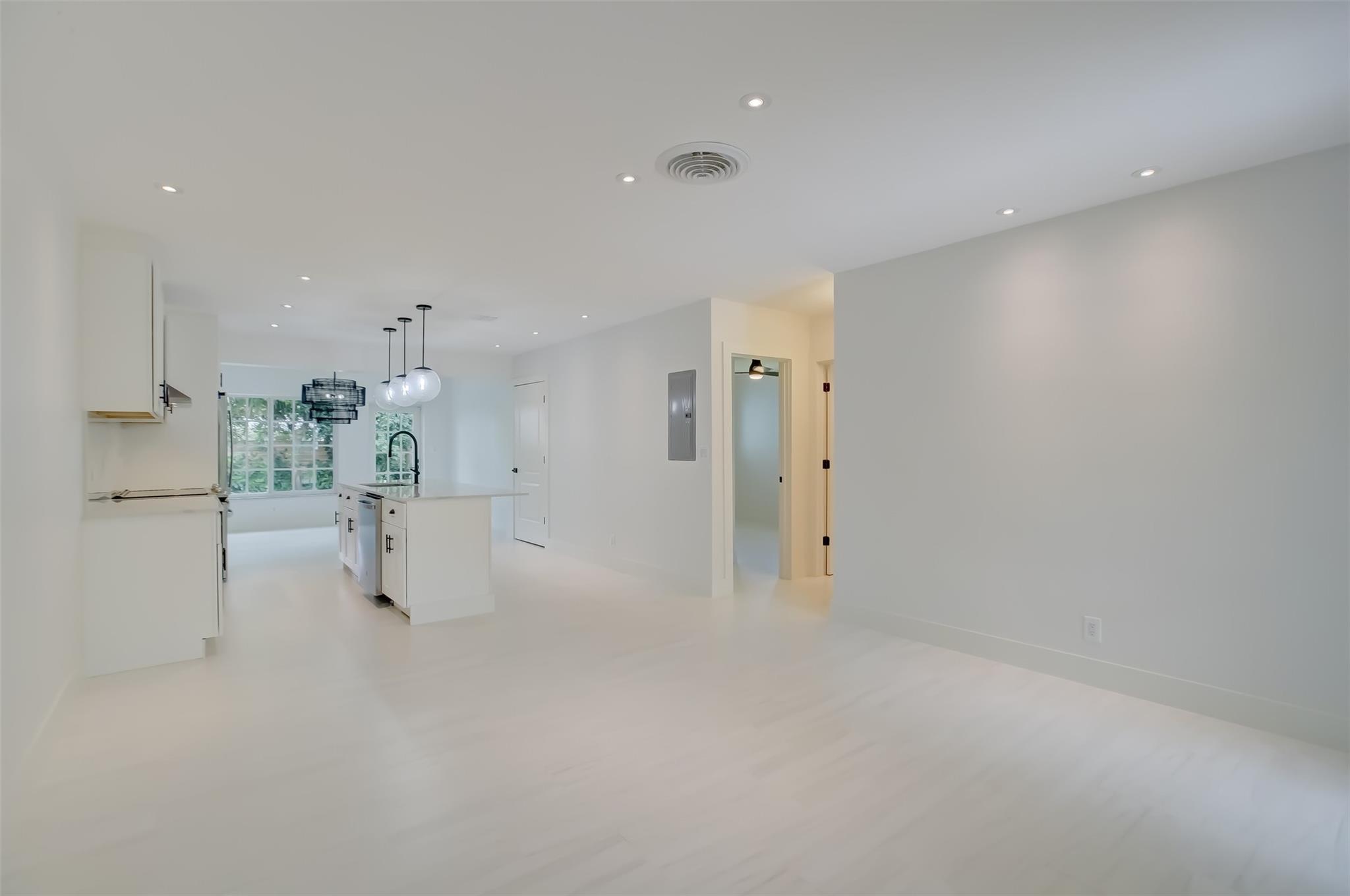 820 NE 23rd Avenue, Pompano Beach, FL 33062, Pompano Beach - Photo 5