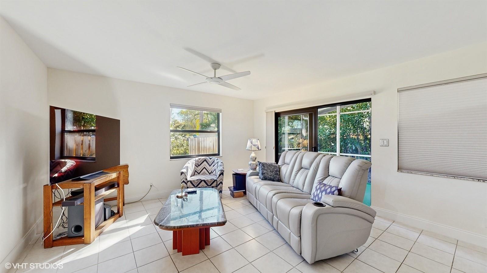 2113 NE 11th Avenue 2113, Wilton Manors, FL 33305, Wilton Manors - Photo 2