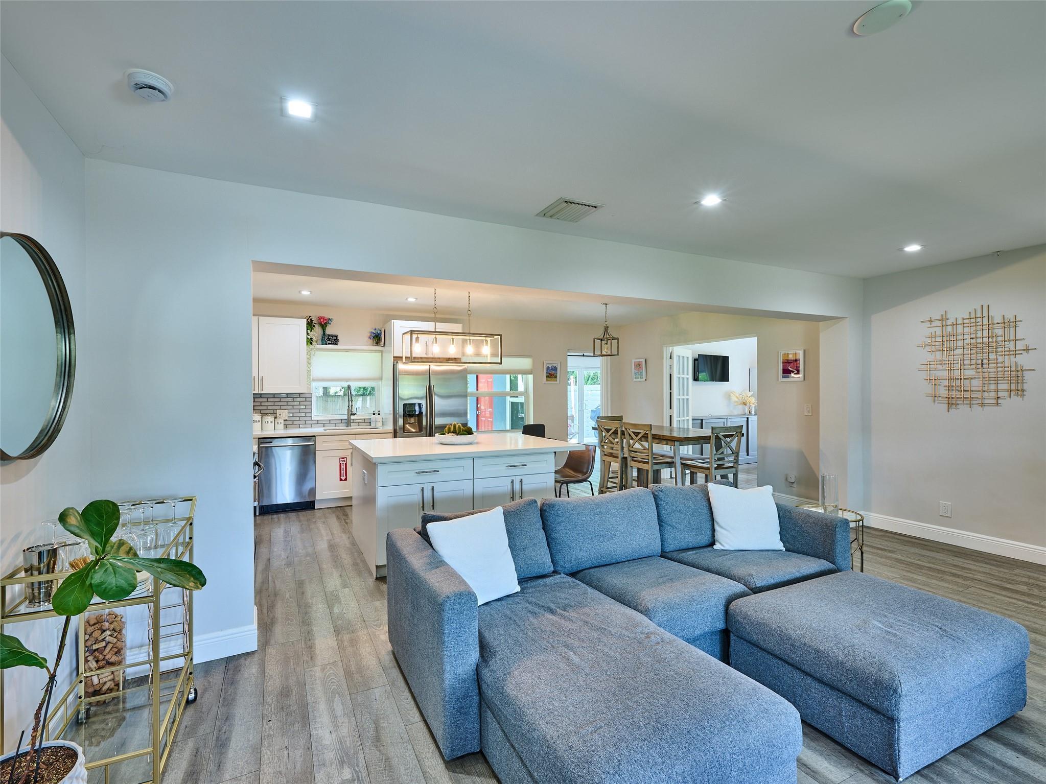 801 NE 15th Street, Fort Lauderdale, FL 33304, Fort Lauderdale - Photo 4