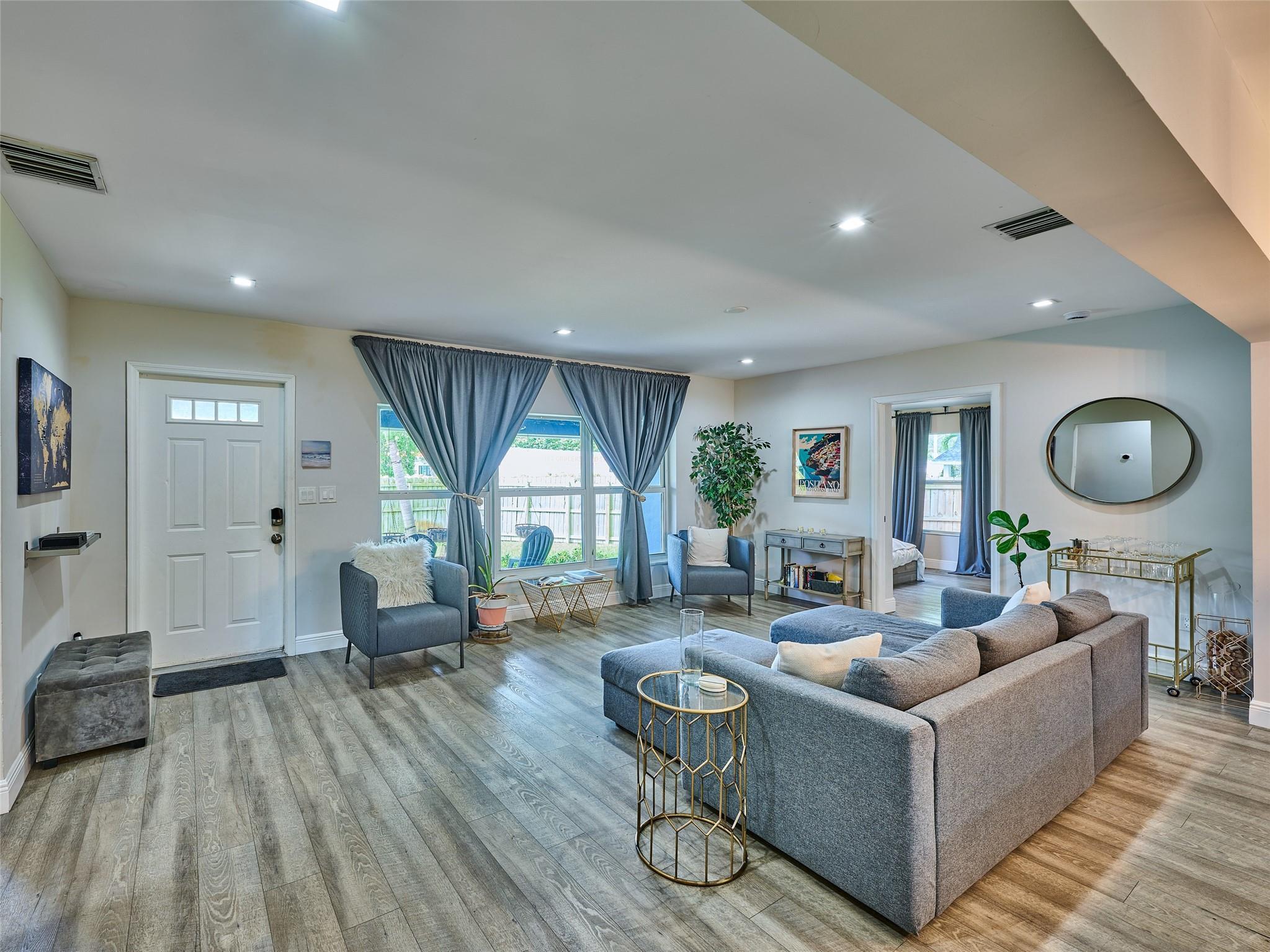 801 NE 15th Street, Fort Lauderdale, FL 33304, Fort Lauderdale - Main