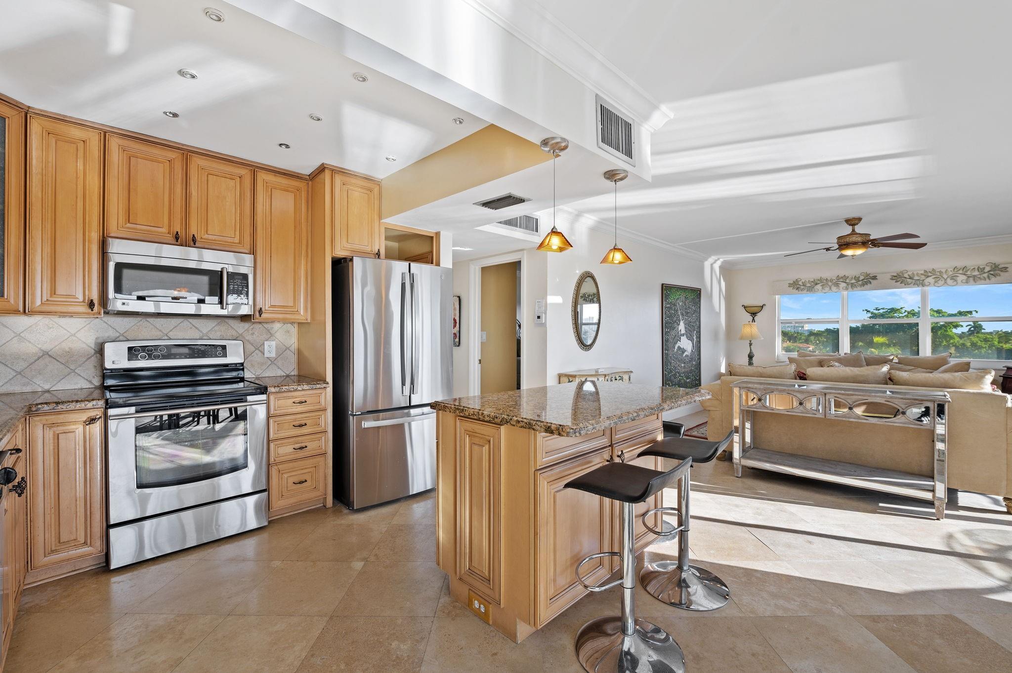 1839 Middle River Drive 503, Fort Lauderdale, FL 33305, Fort Lauderdale - Photo 4