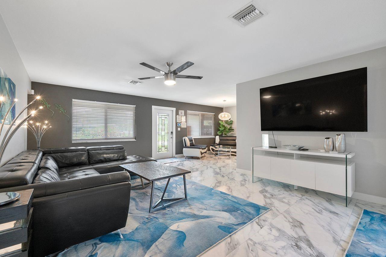 600 NW 22nd Court, Wilton Manors, FL 33311, Wilton Manors - Photo 4