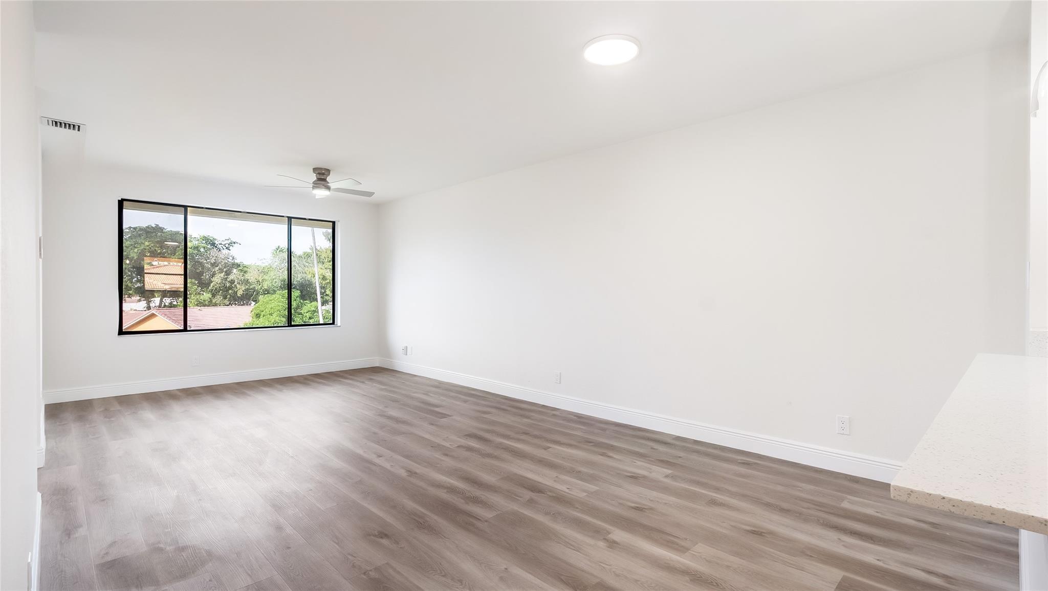 11477 NW 39th Court 301-1, Coral Springs, FL 33065, Coral Springs - Photo 3