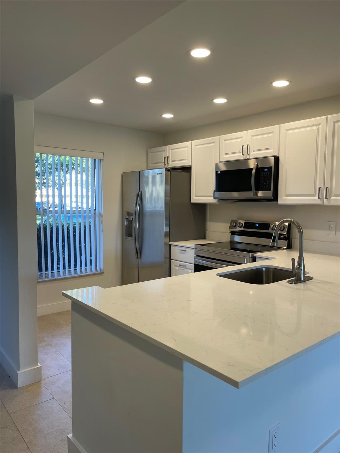 5890 NW 64th Avenue 103, Fort Lauderdale, FL 33319, Fort Lauderdale - Photo 4