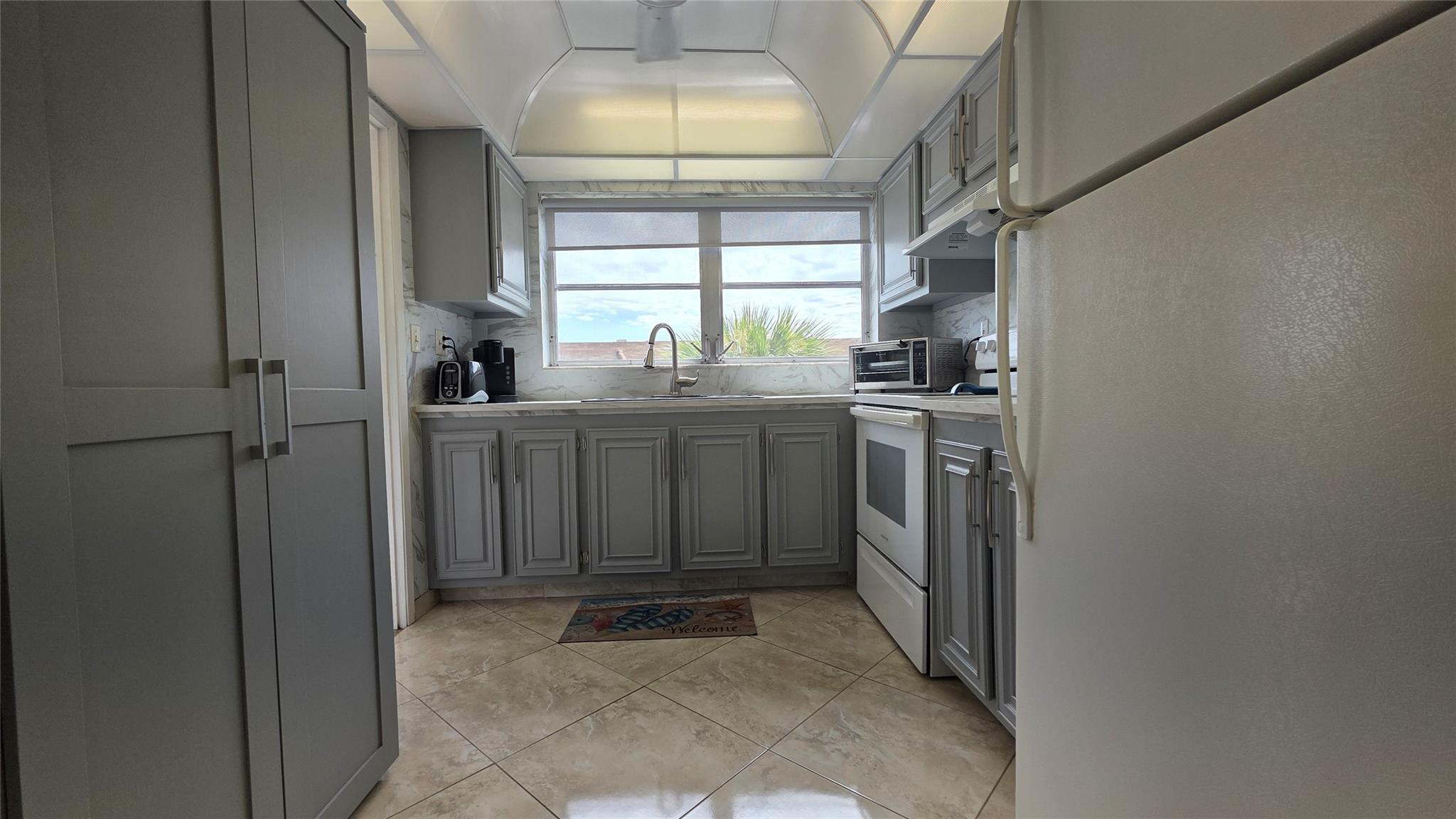 4047 NW 16th Street 302, Fort Lauderdale, FL 33313, Fort Lauderdale - Photo 3