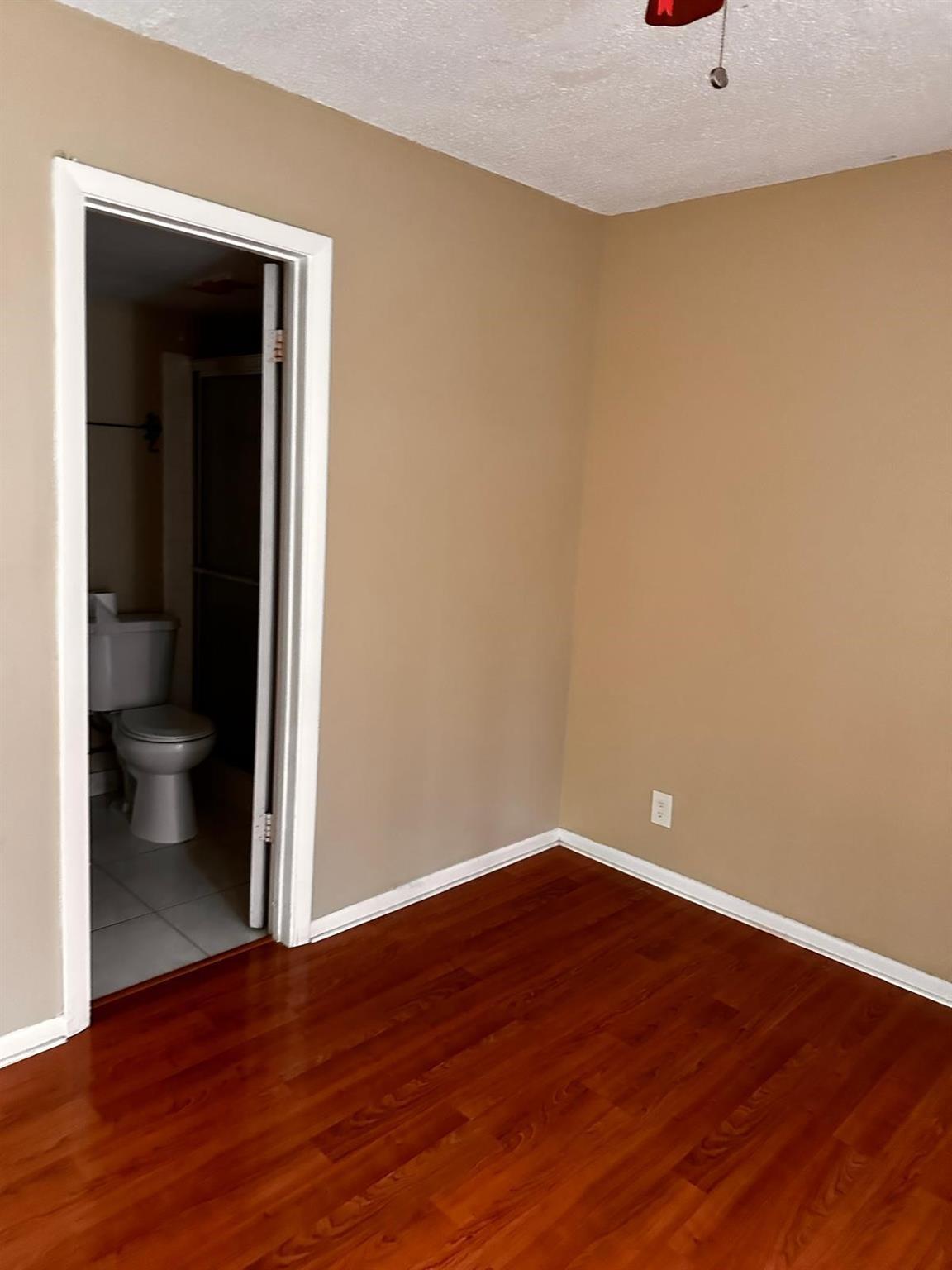 8450 Lagos De Campo Boulevard 105, Tamarac, FL 33321, Tamarac - Photo 3