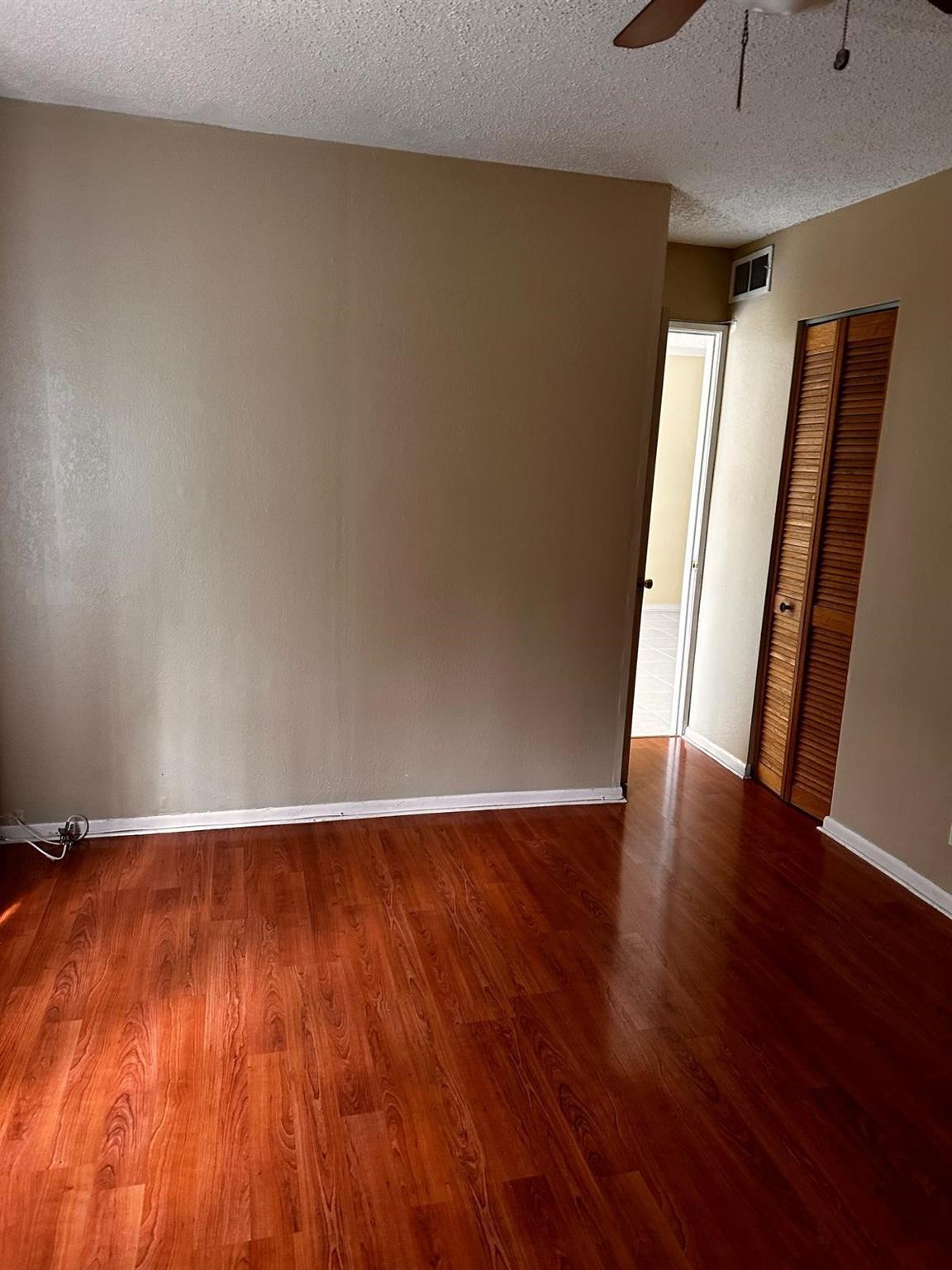 8450 Lagos De Campo Boulevard 105, Tamarac, FL 33321, Tamarac - Photo 4