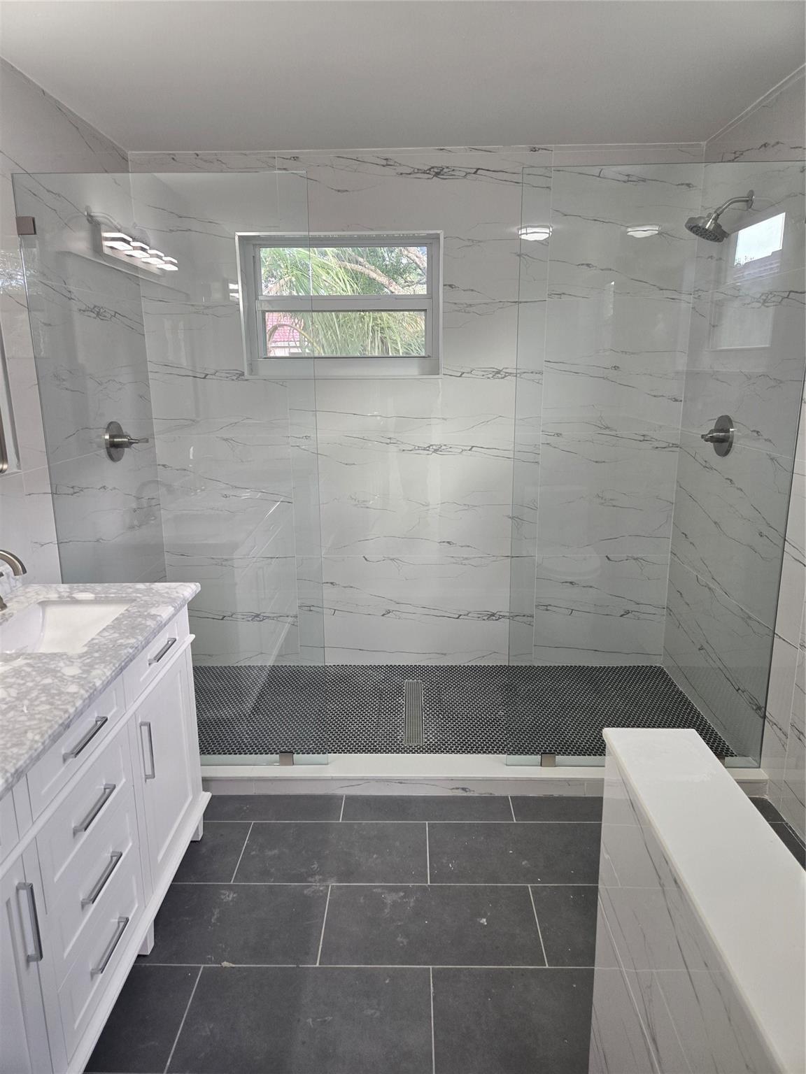 580 NW 87 Way, Coral Springs, FL 33071, Coral Springs - Photo 3
