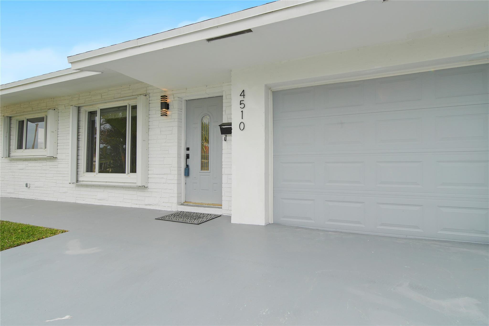 4510 NW 49th Drive, Tamarac, FL 33319, Tamarac - Photo 2