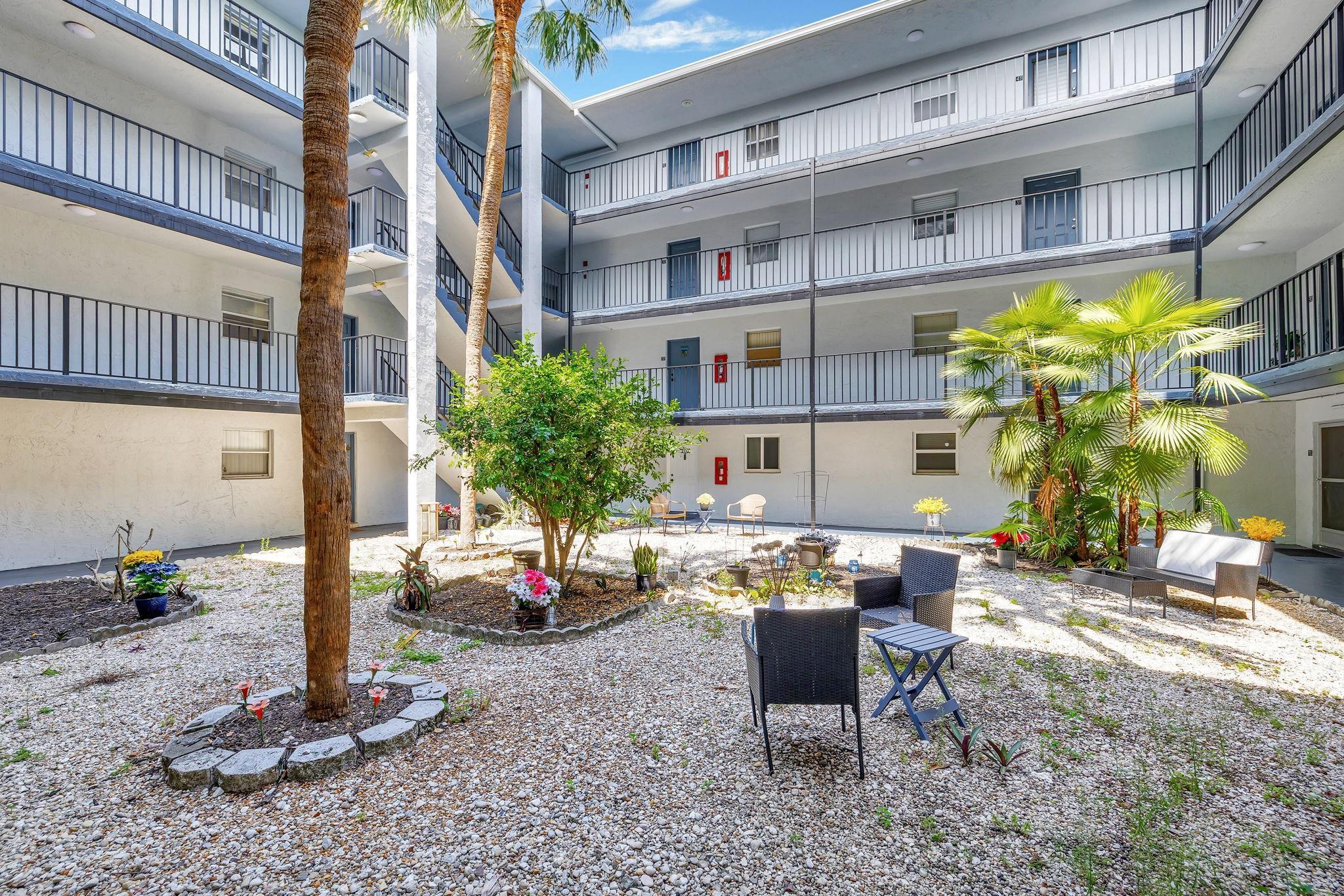 2800 Somerset Drive 218j, Lauderdale Lakes, FL 33311, Lauderdale Lakes - Photo 5