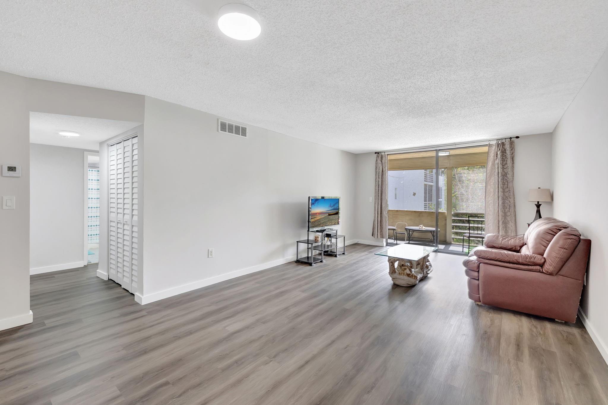 2800 Somerset Drive 218j, Lauderdale Lakes, FL 33311, Lauderdale Lakes - Main