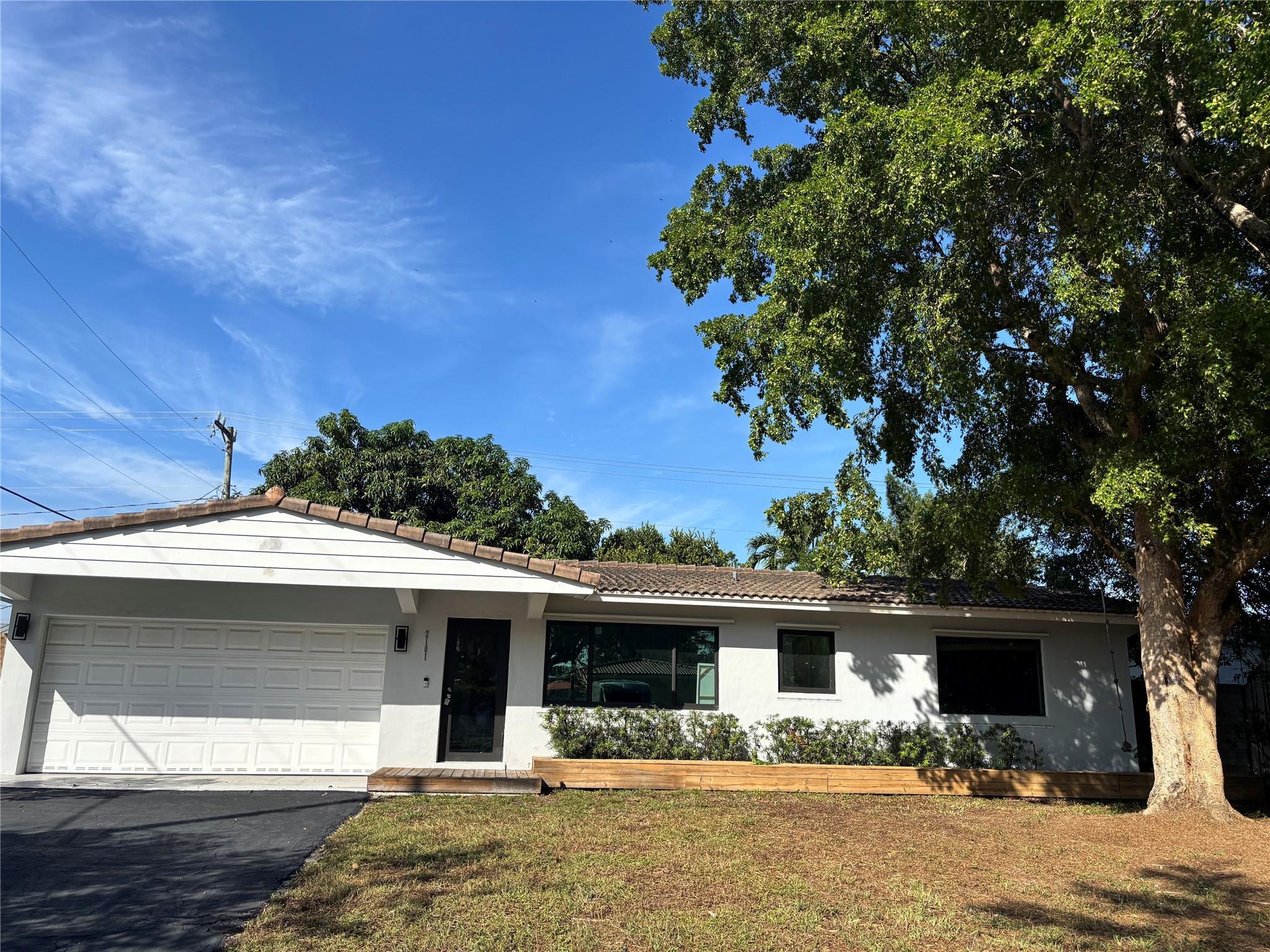 2101 NE 55th Court, Fort Lauderdale, FL 33308, Fort Lauderdale - Photo 2