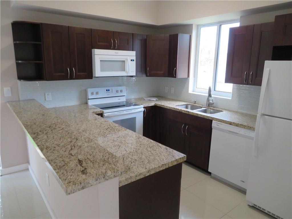 1944 Sheridan Street A, Hollywood, FL 33020, Hollywood - Photo 3