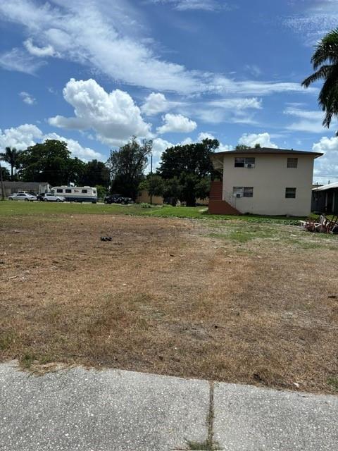 724 SW Avenue B Avenue, Belle Glade, FL 33430, Belle Glade - Photo 3