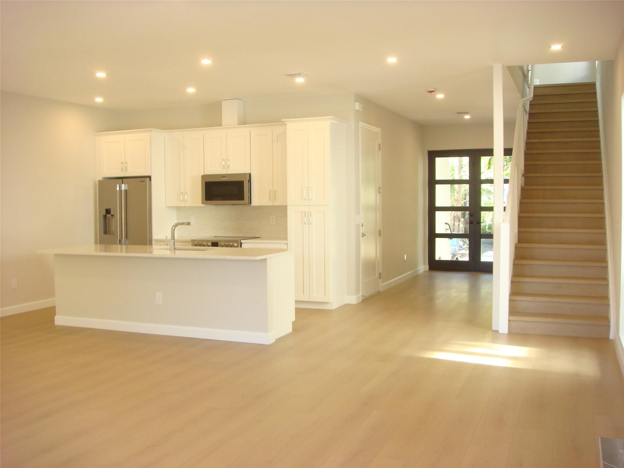 706 SW 9 Te B, Fort Lauderdale, FL 33315, Fort Lauderdale - Photo 5