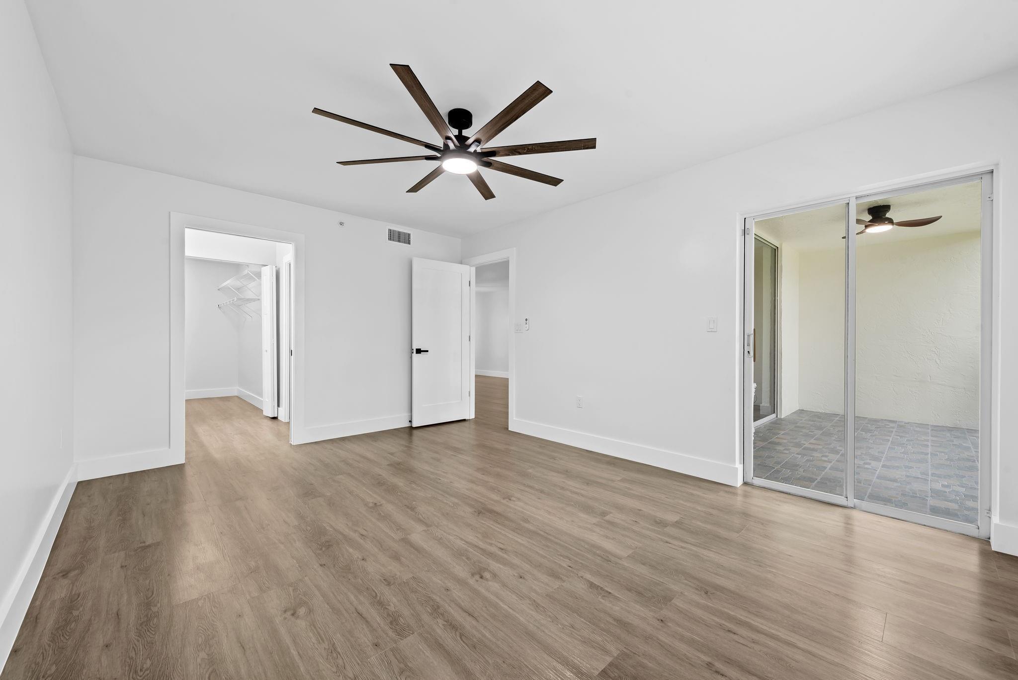 4734 Lucerne Lakes Boulevard 303, Lake Worth, FL 33467, Lake Worth - Photo 4