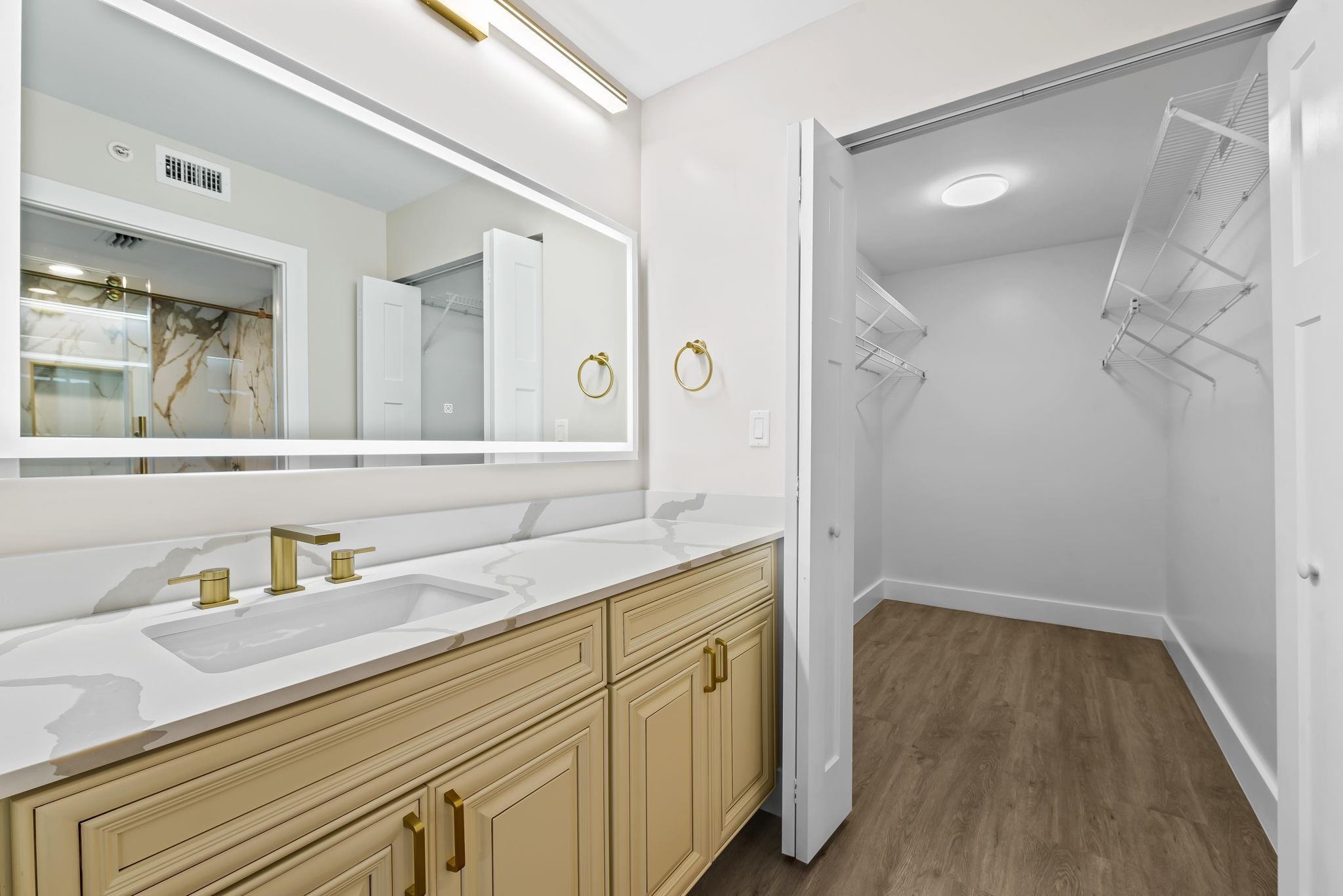 4734 Lucerne Lakes Boulevard 303, Lake Worth, FL 33467, Lake Worth - Photo 5